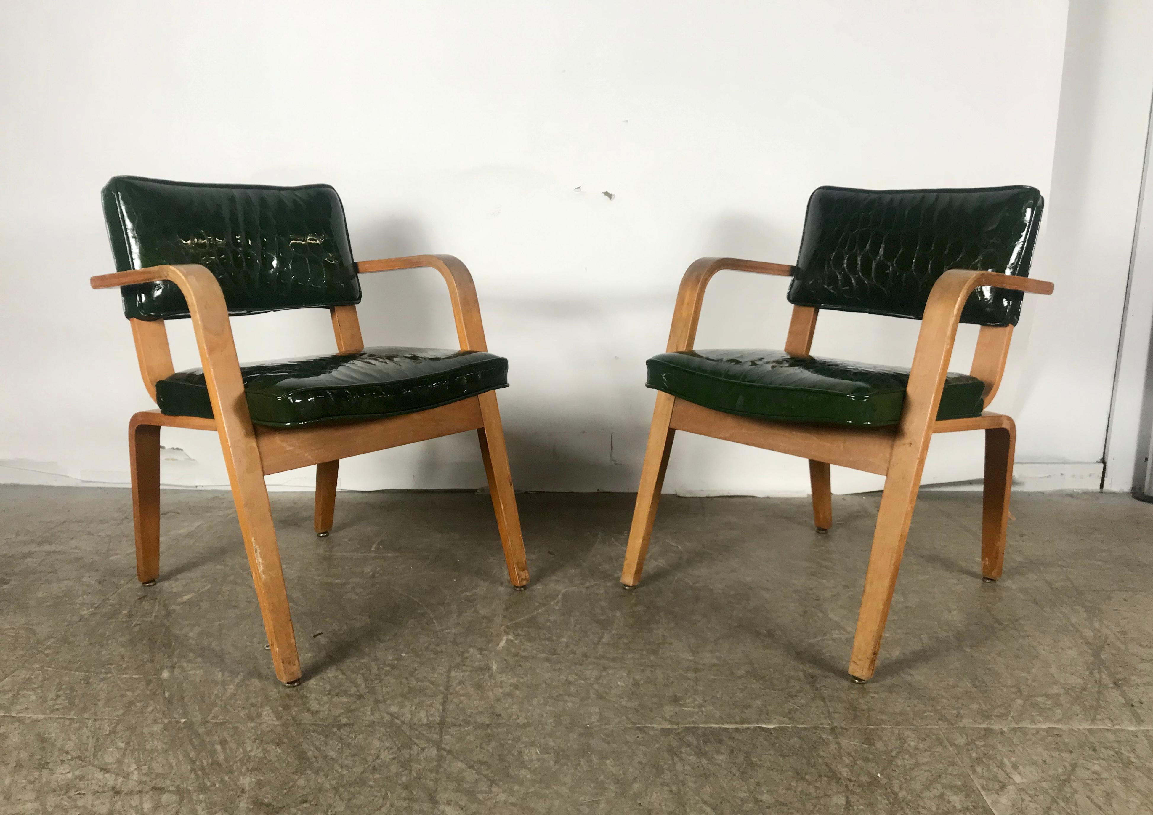 Mid-Century Modern Pair of Modernist Thonet Bent Wood and Alligator Patent Leather Lounge Chairs