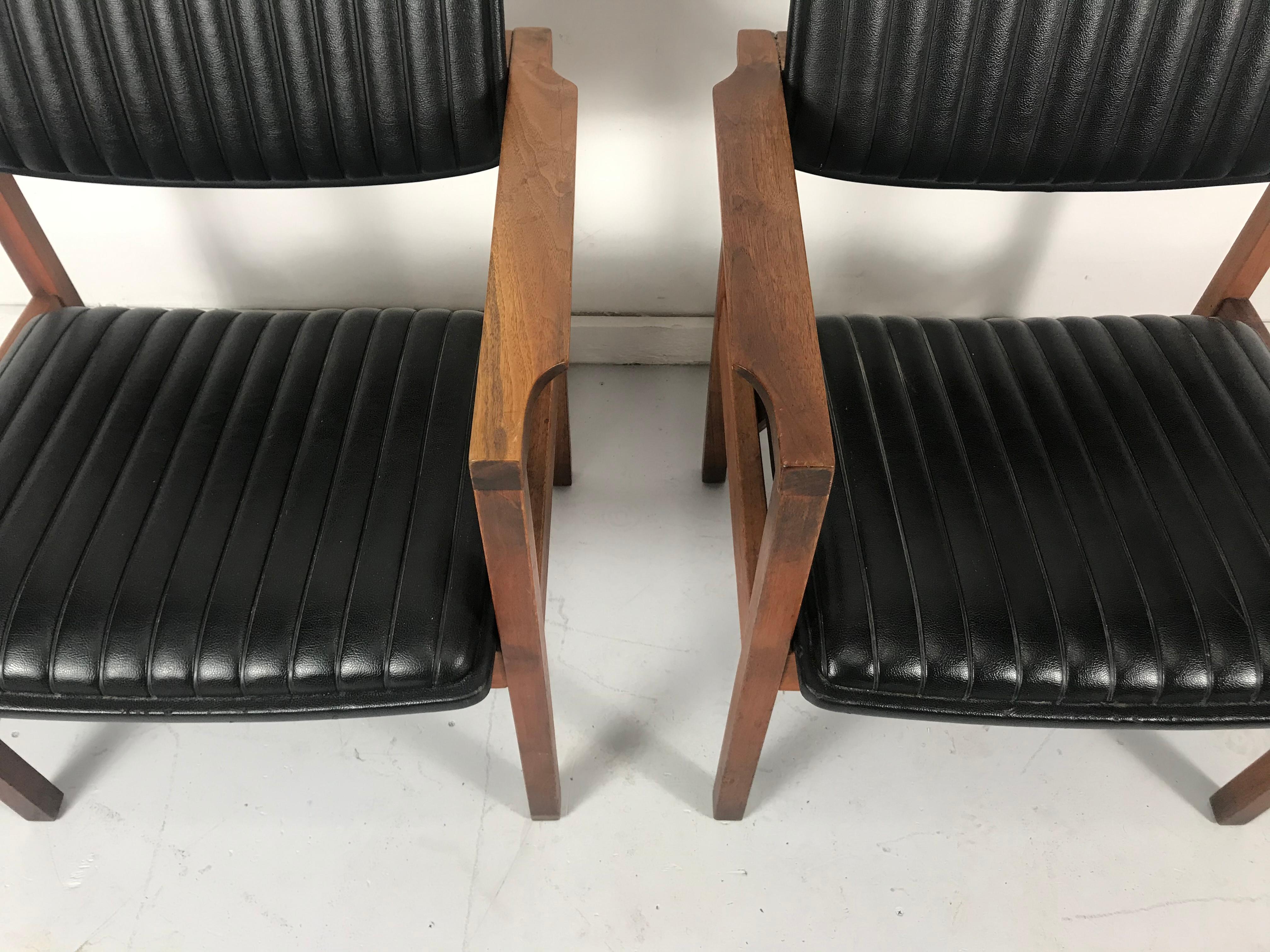American Pair Modernist Walnut and Channeled Naugahyde Lounge Chairs Attr. to Jens Risom For Sale