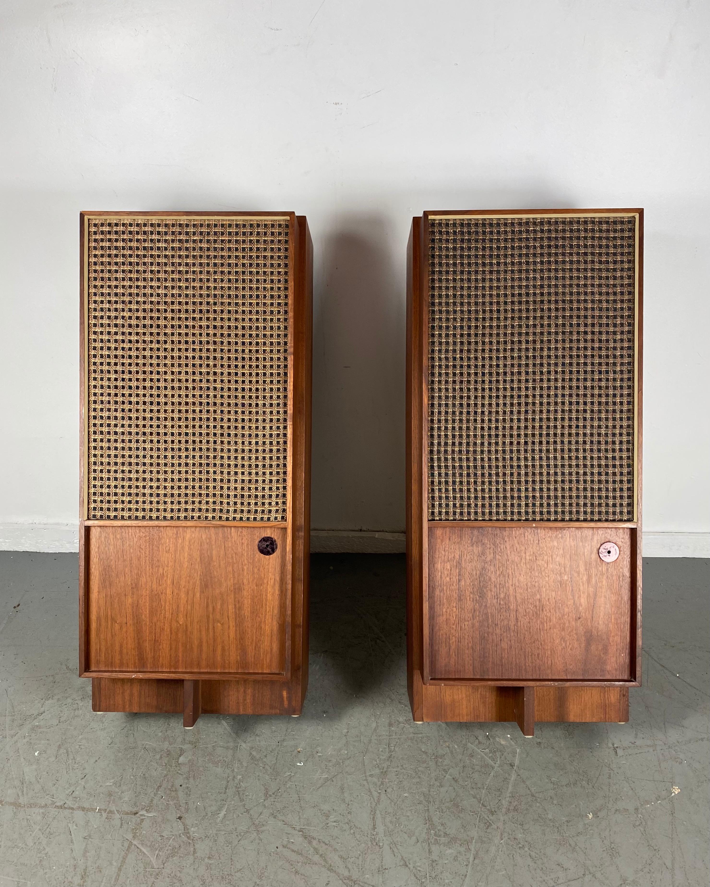 Pair large modernist walnut audio speakers by Bozak, stunning design, reminiscent of Frank Lloyd Wright Design, amazing original condition, tested and working perfectly, sound amazing, hand delivery avail to New York City or anywhere en route from