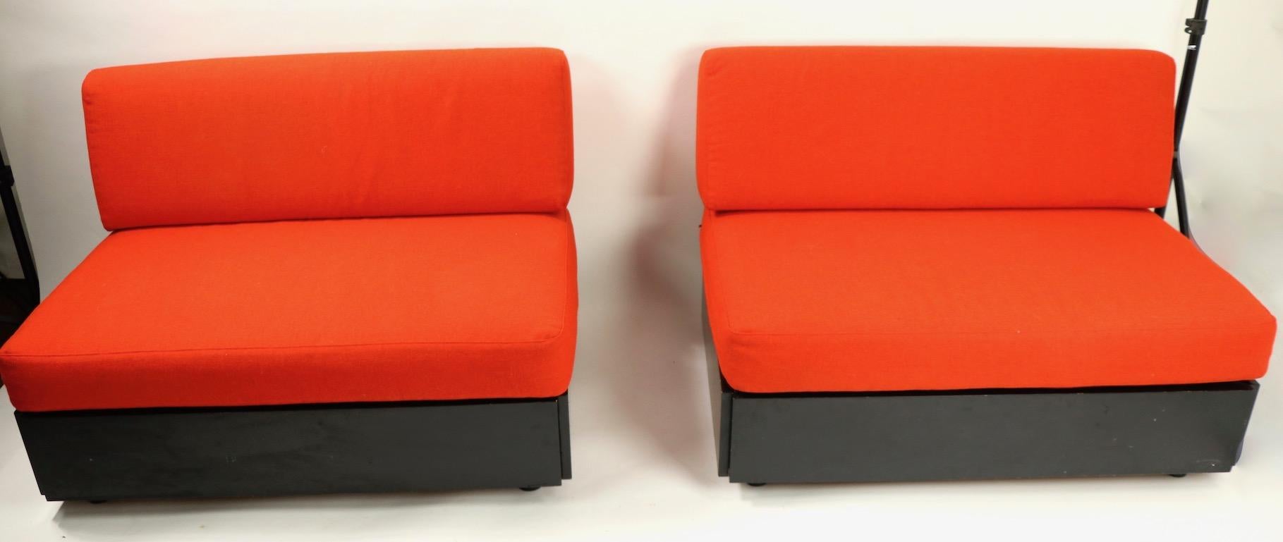 Pair of Modular Seats by France and Son / John Stuart / Poul Cadovius Attributed In Good Condition For Sale In New York, NY