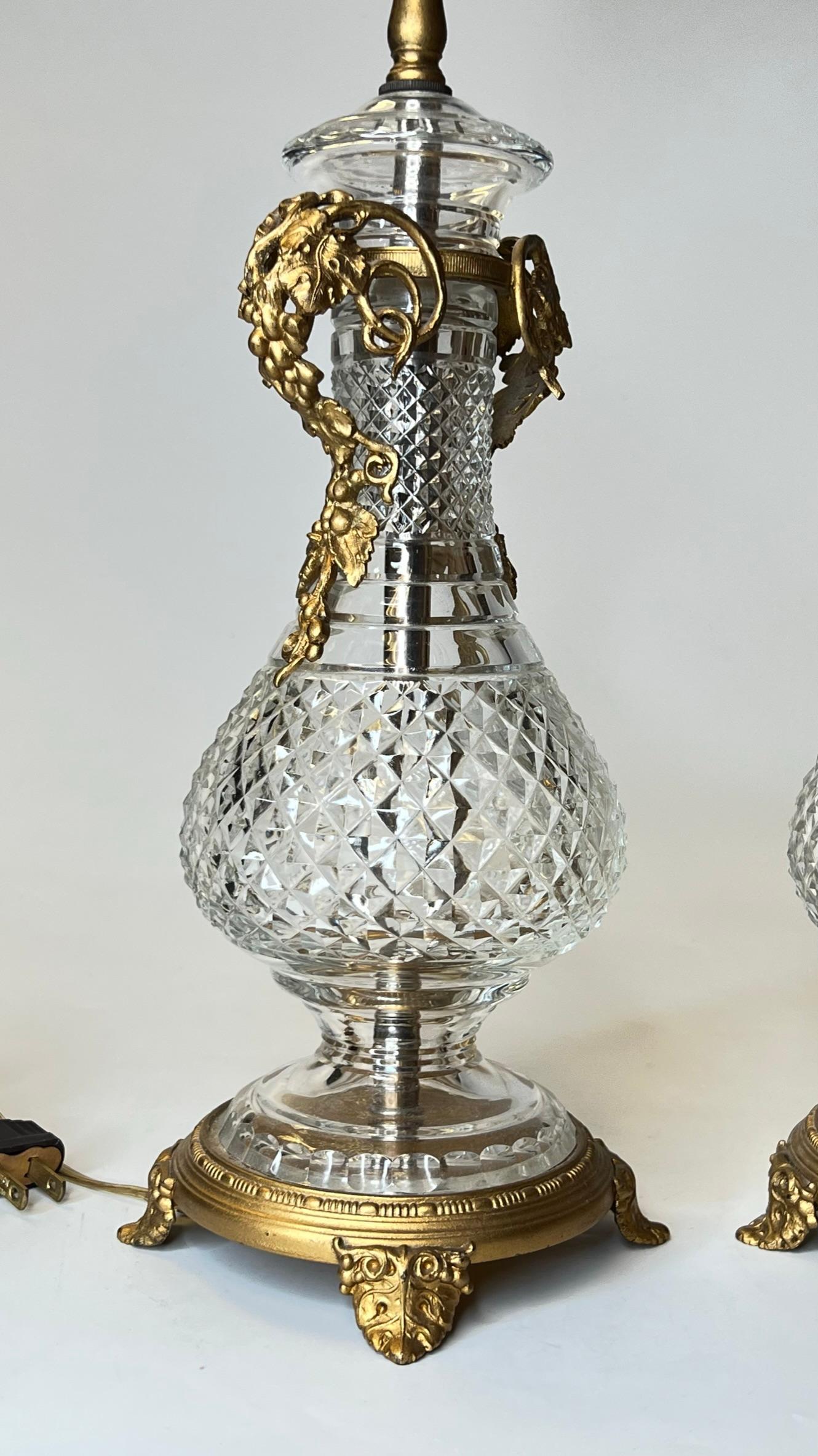 Pair Molded Glass and Gilt Bronze Tables Lamps In Good Condition For Sale In New York, NY