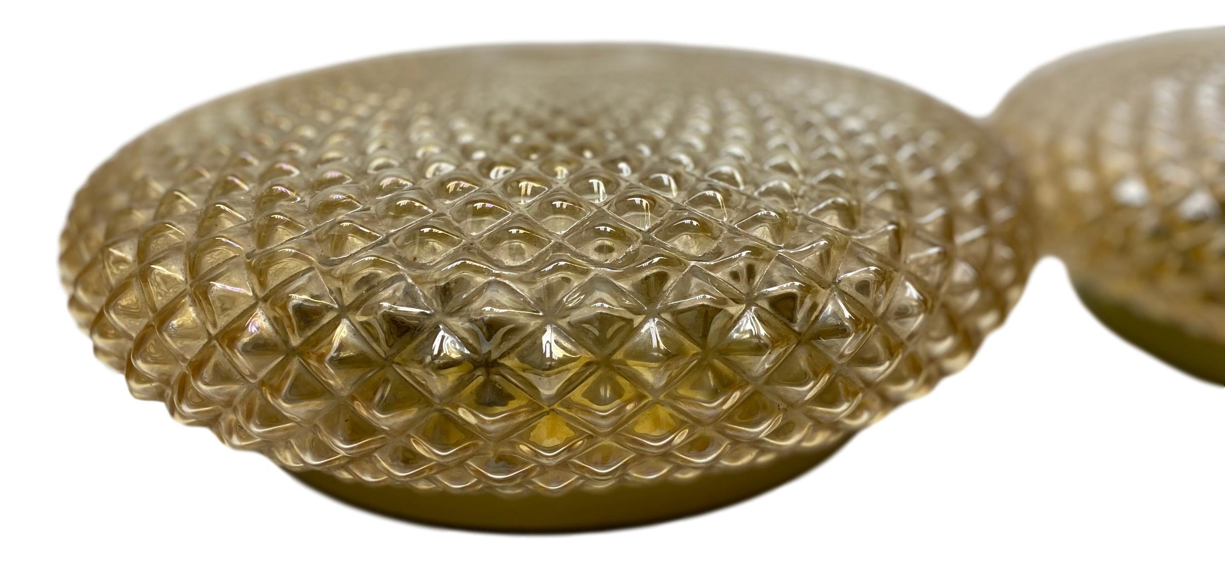 Paire de plafonniers encastrés monumentaux en verre à motif de cristal, années 1960 en vente 2