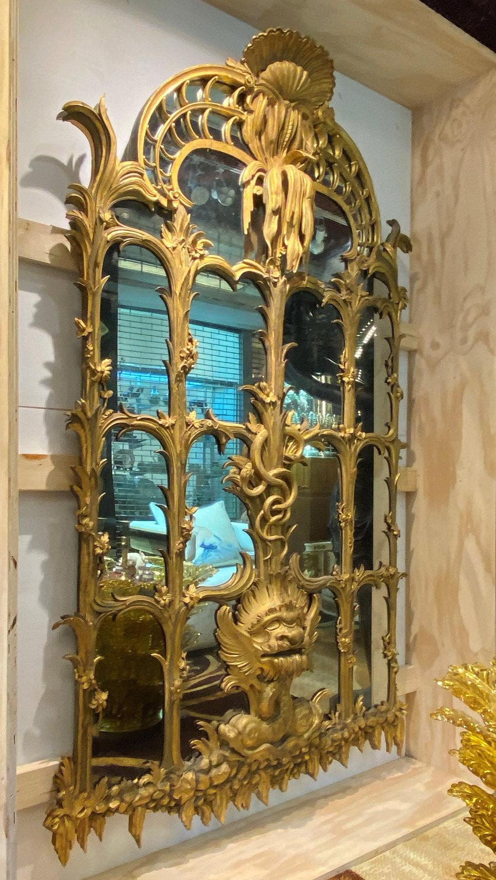 Monumentale nordeuropäische Spiegel aus vergoldetem Holz, Paar im Angebot 3