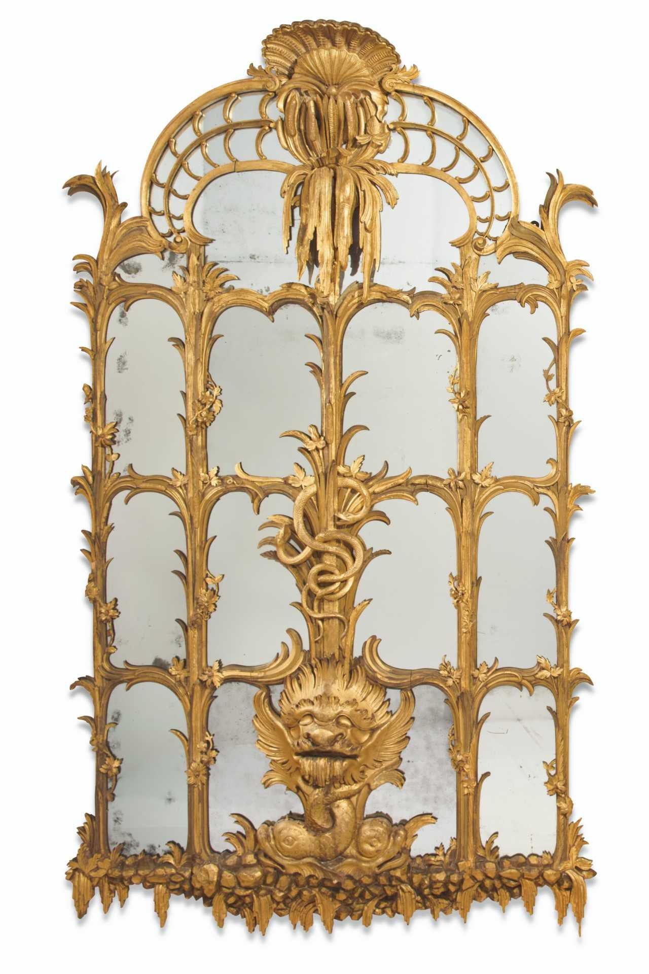Monumentale nordeuropäische Spiegel aus vergoldetem Holz, Paar (Neoklassisch) im Angebot