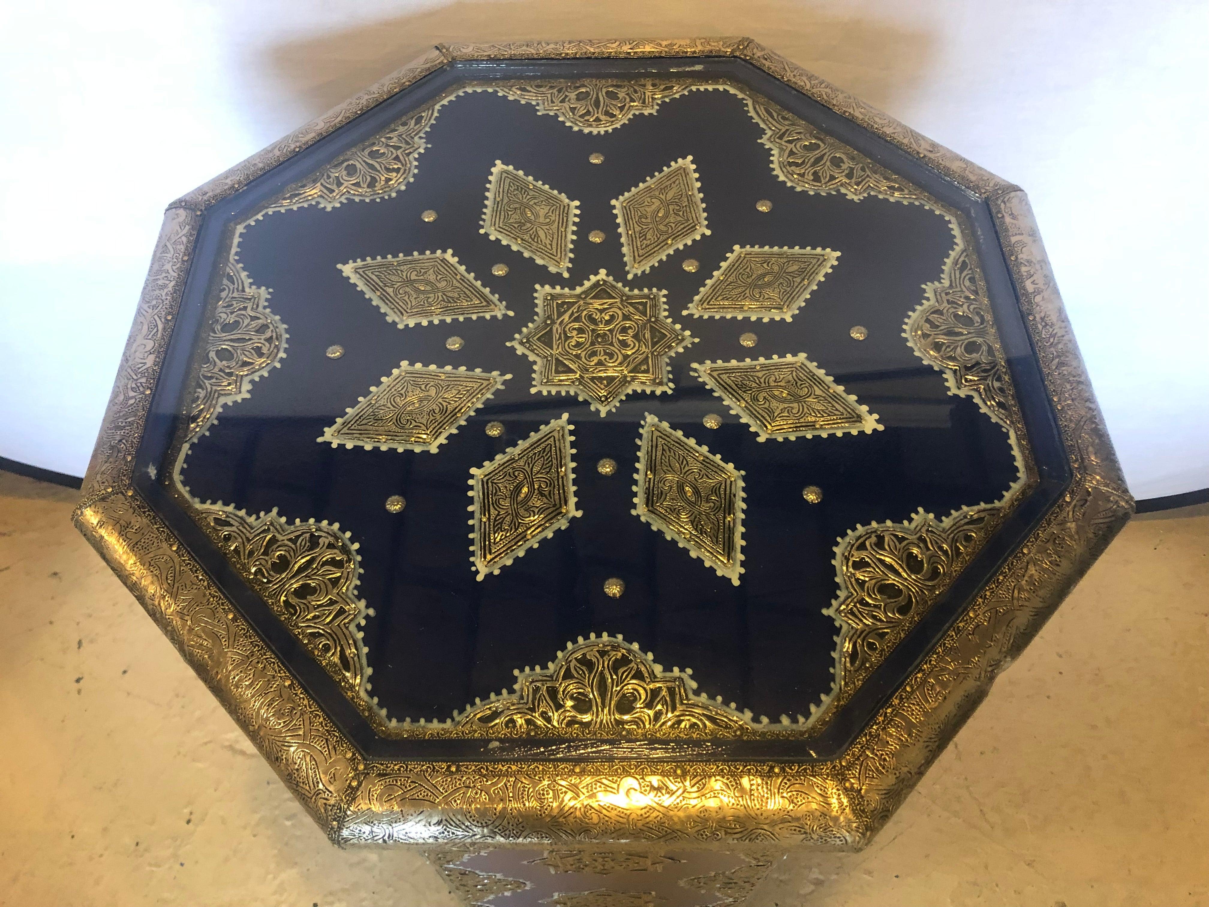 Pair of White and Gold Brass Inlaid Side or Center Tables in Blue Majorelle In Good Condition In Plainview, NY