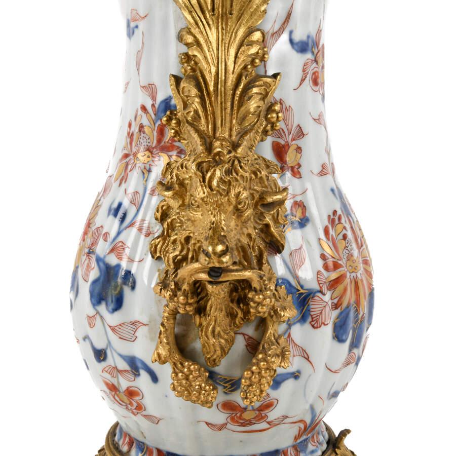 Pair Mounted Chinese Export Imari Vases (Unbekannt) im Angebot