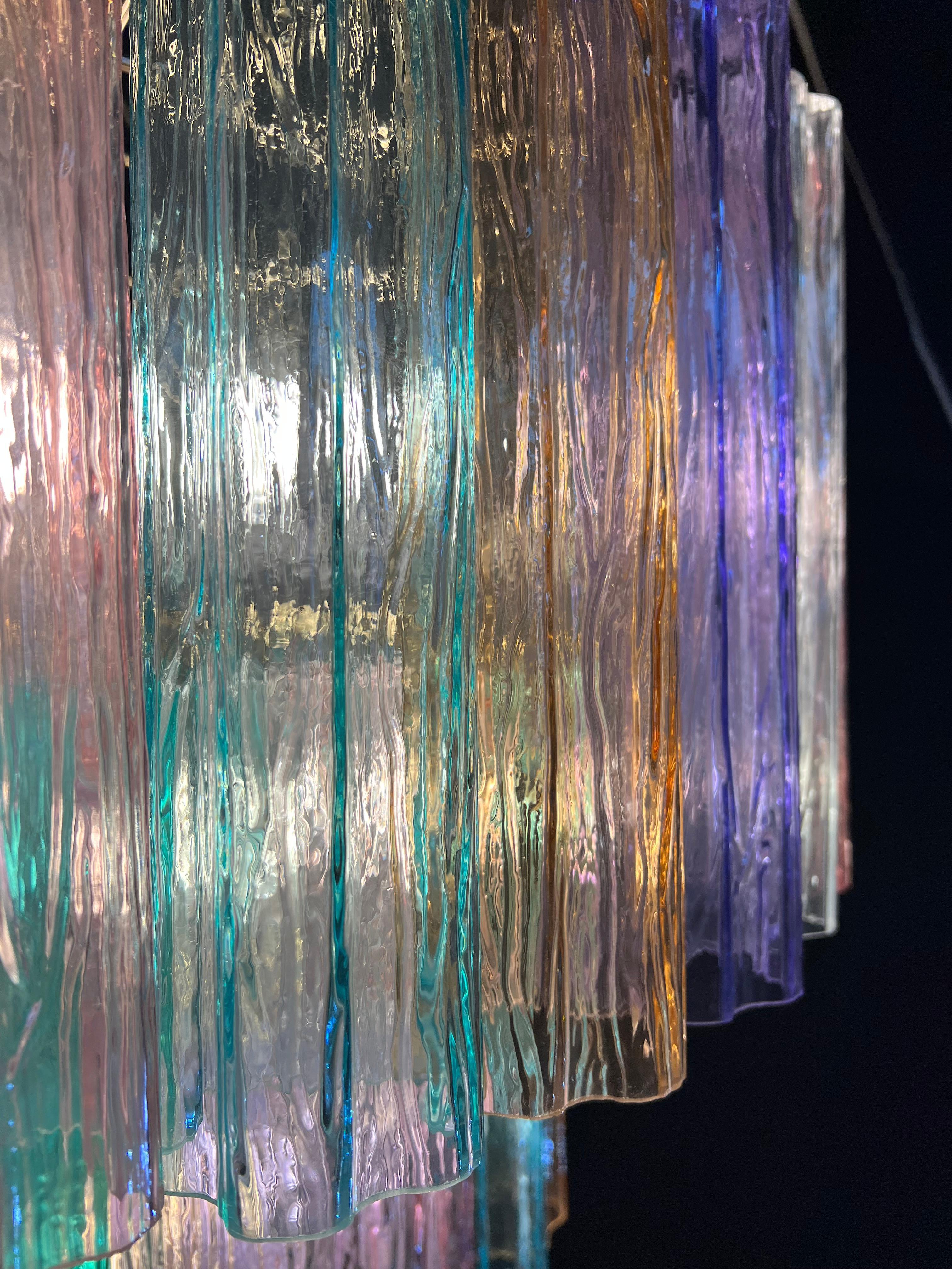 Italiano Coppia di lampadari multicolore di Murano di Valentina Planta in vendita