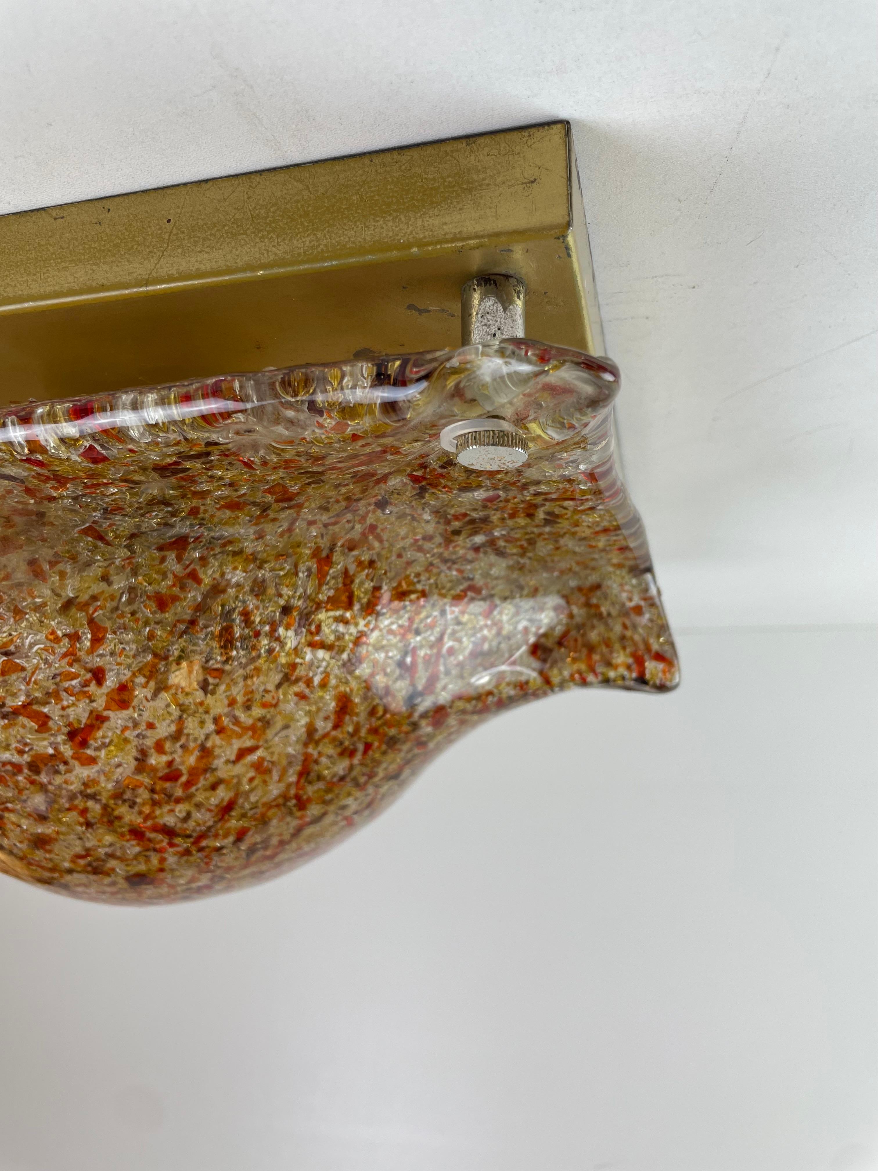 Laiton Paire de plafonniers ou appliques de Murano, 1970 en vente