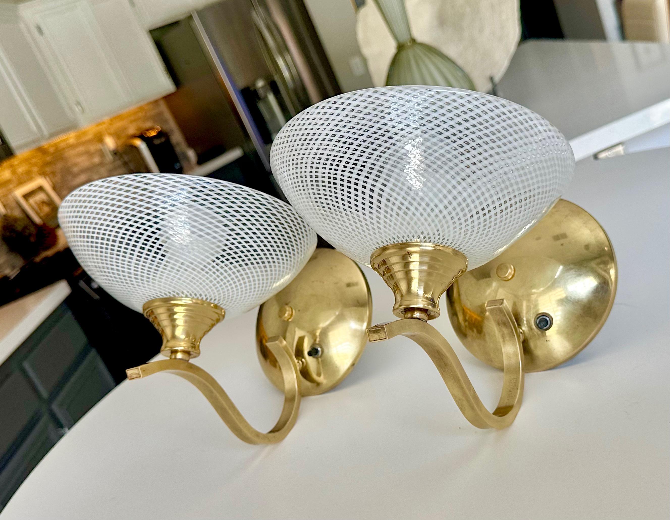 Coppia di lampade in vetro di Murano Deco Mezza Filigrana in vendita 1