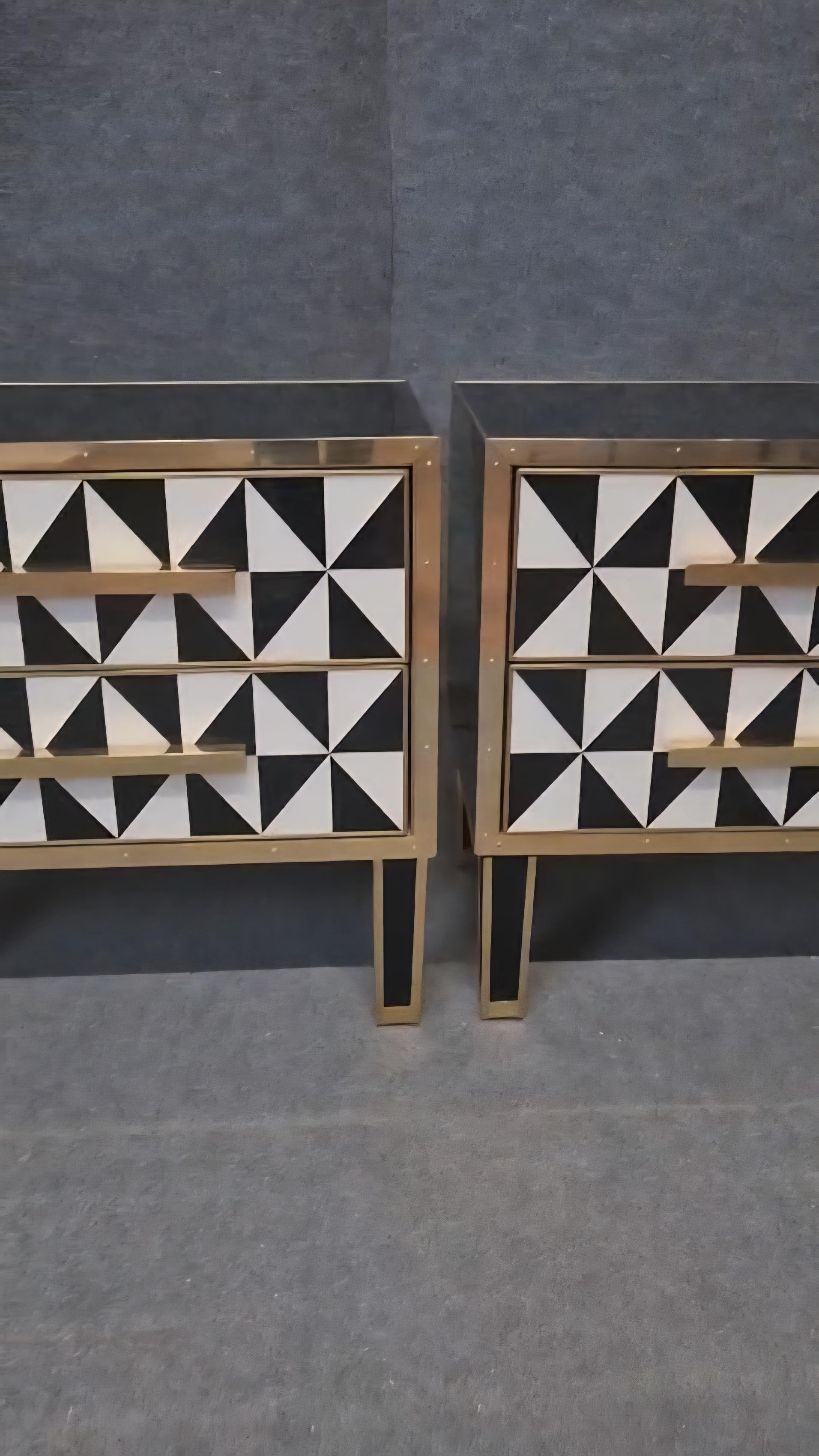 Pair  Murano Glass Bedside Tables with Brass Trim, 1950s Style Justfurnituress in vendita 5