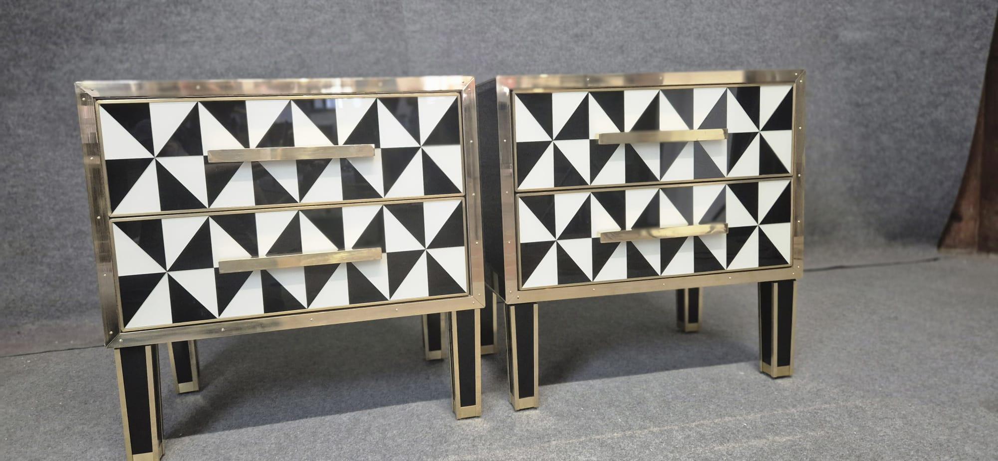 Pair  Murano Glass Bedside Tables with Brass Trim, 1950s Style Justfurnituress In condizioni Nuovo in vendita a Guazzora, IT