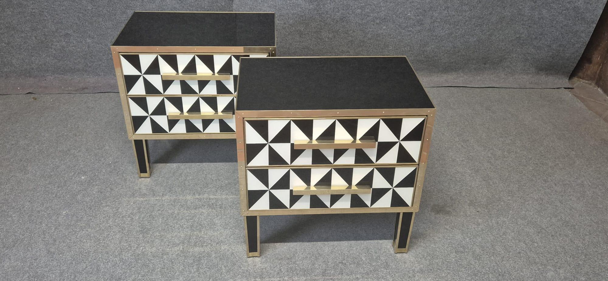Periodo contemporaneo Pair  Murano Glass Bedside Tables with Brass Trim, 1950s Style Justfurnituress in vendita