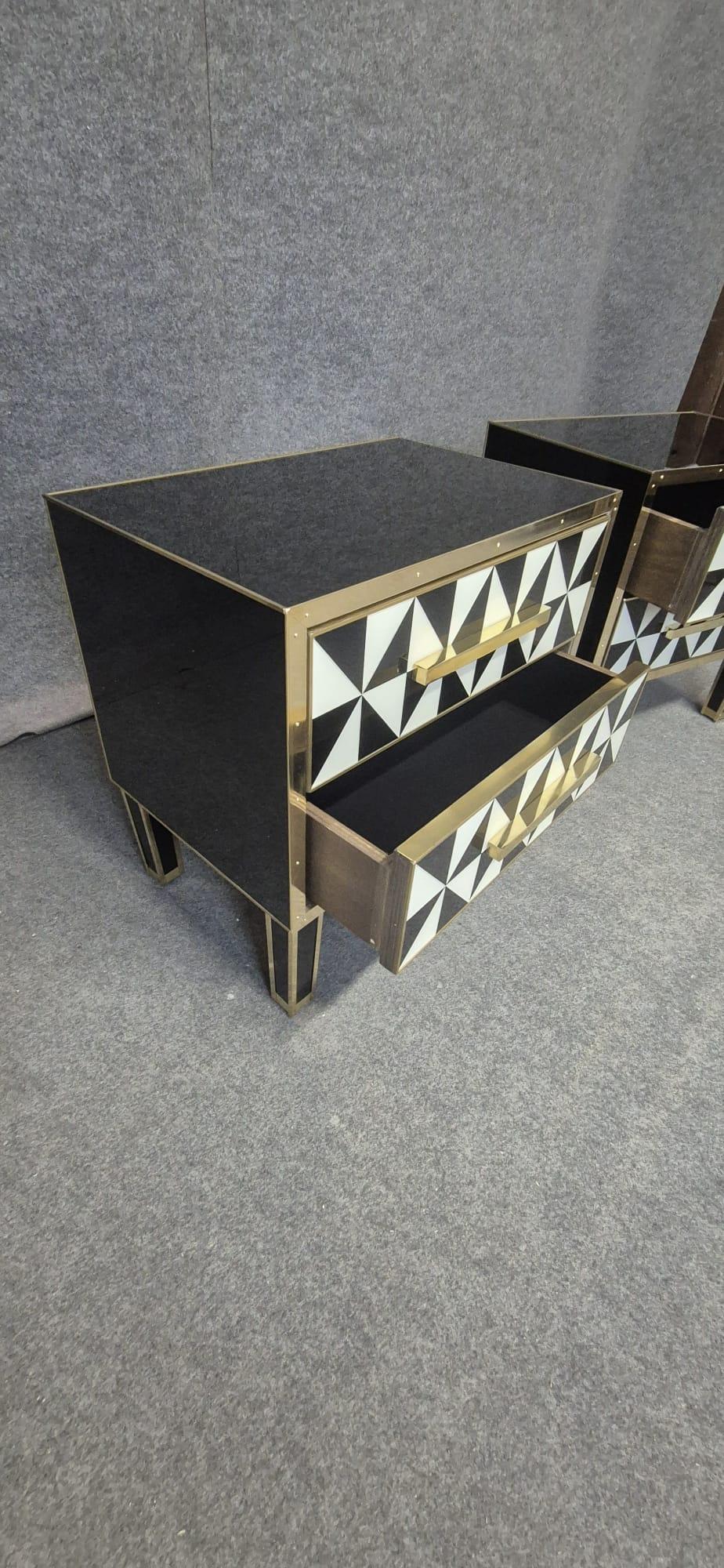 Ottone Pair  Murano Glass Bedside Tables with Brass Trim, 1950s Style Justfurnituress in vendita
