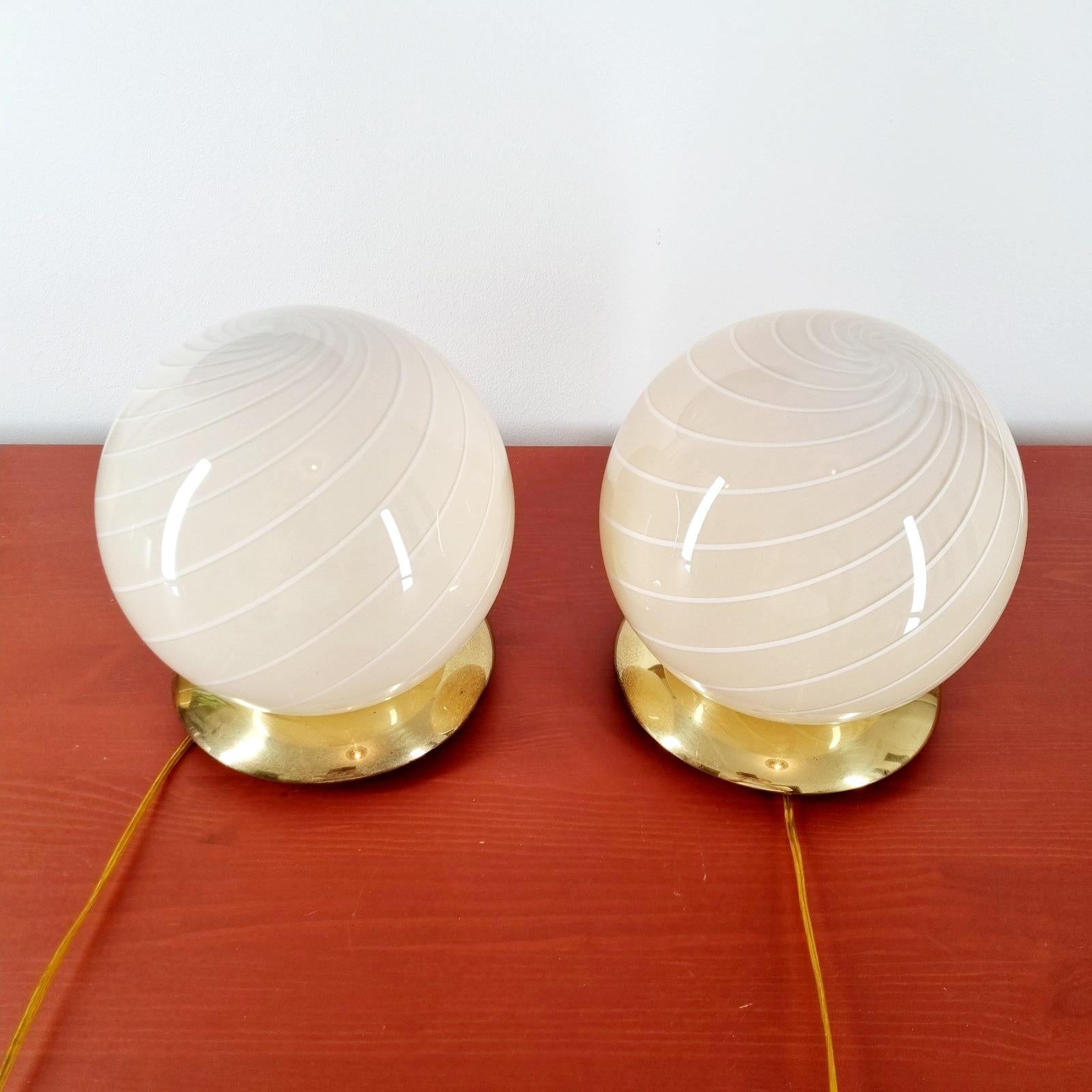 Paar Tischlampen aus Muranoglas, Italien, 1970er Jahre im Angebot 1
