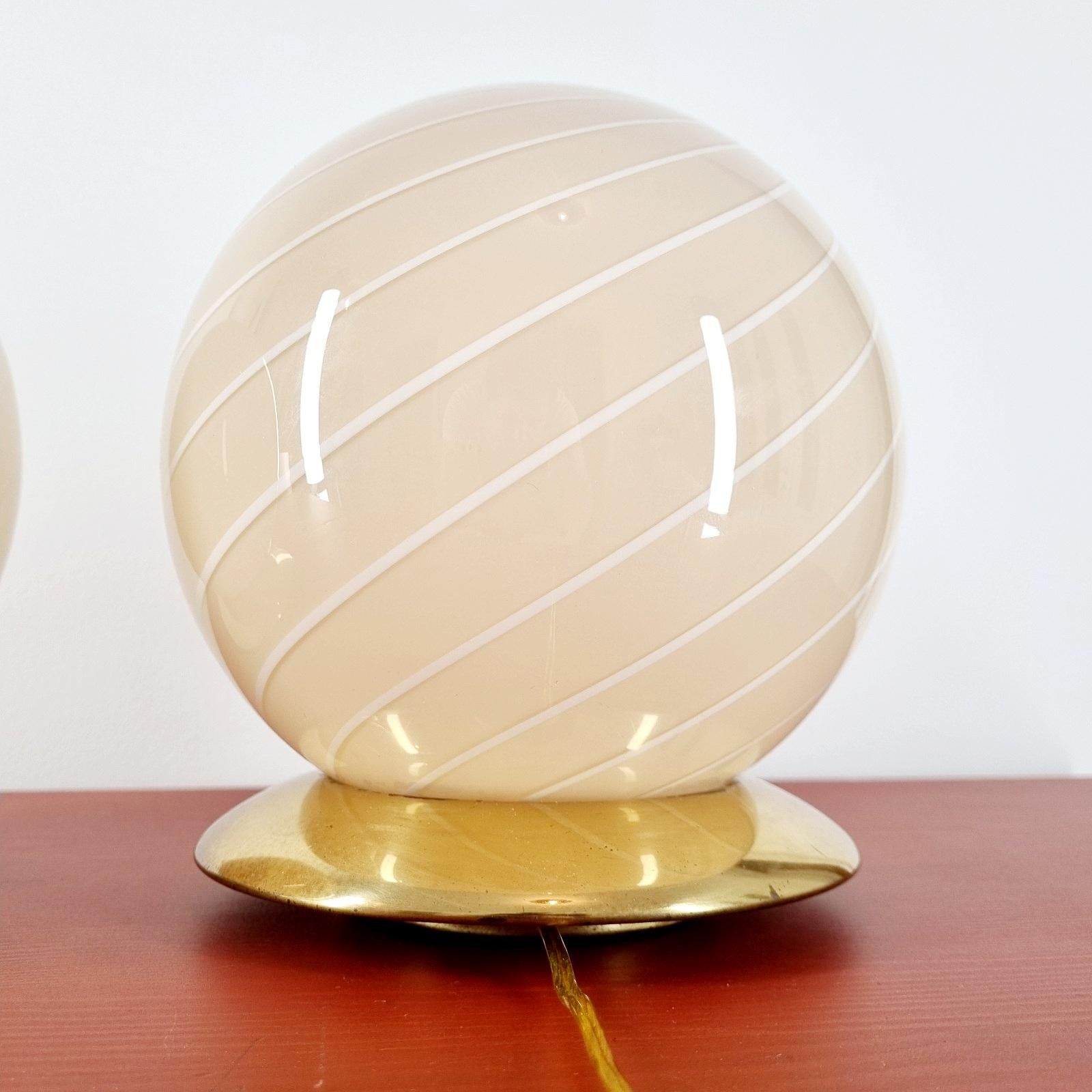 Paire de lampes de table en verre de Murano, Italie, années 1970 en vente 1