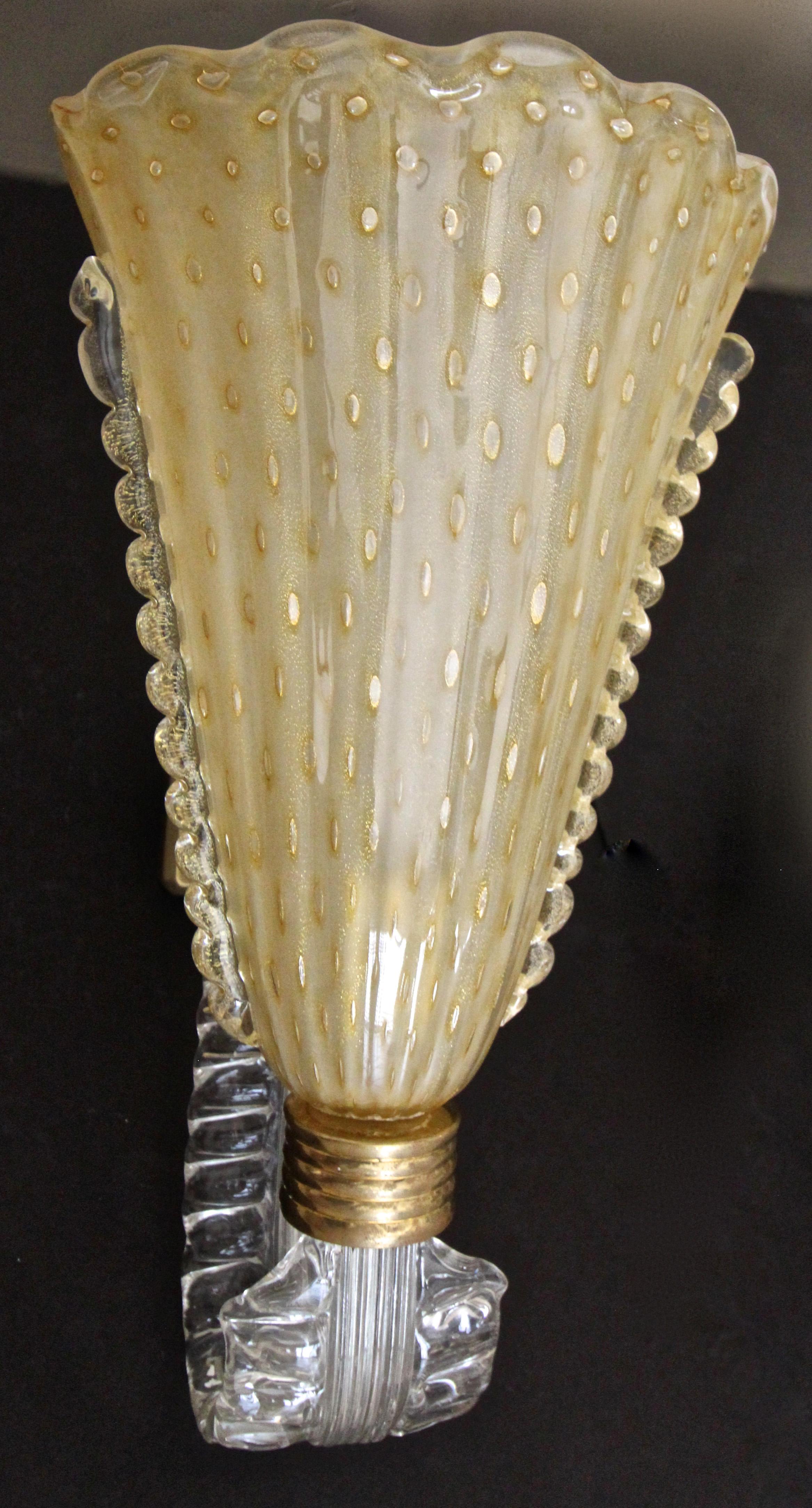 Mid-20th Century Pair of Murano Gold Glass Wall Light Sconces