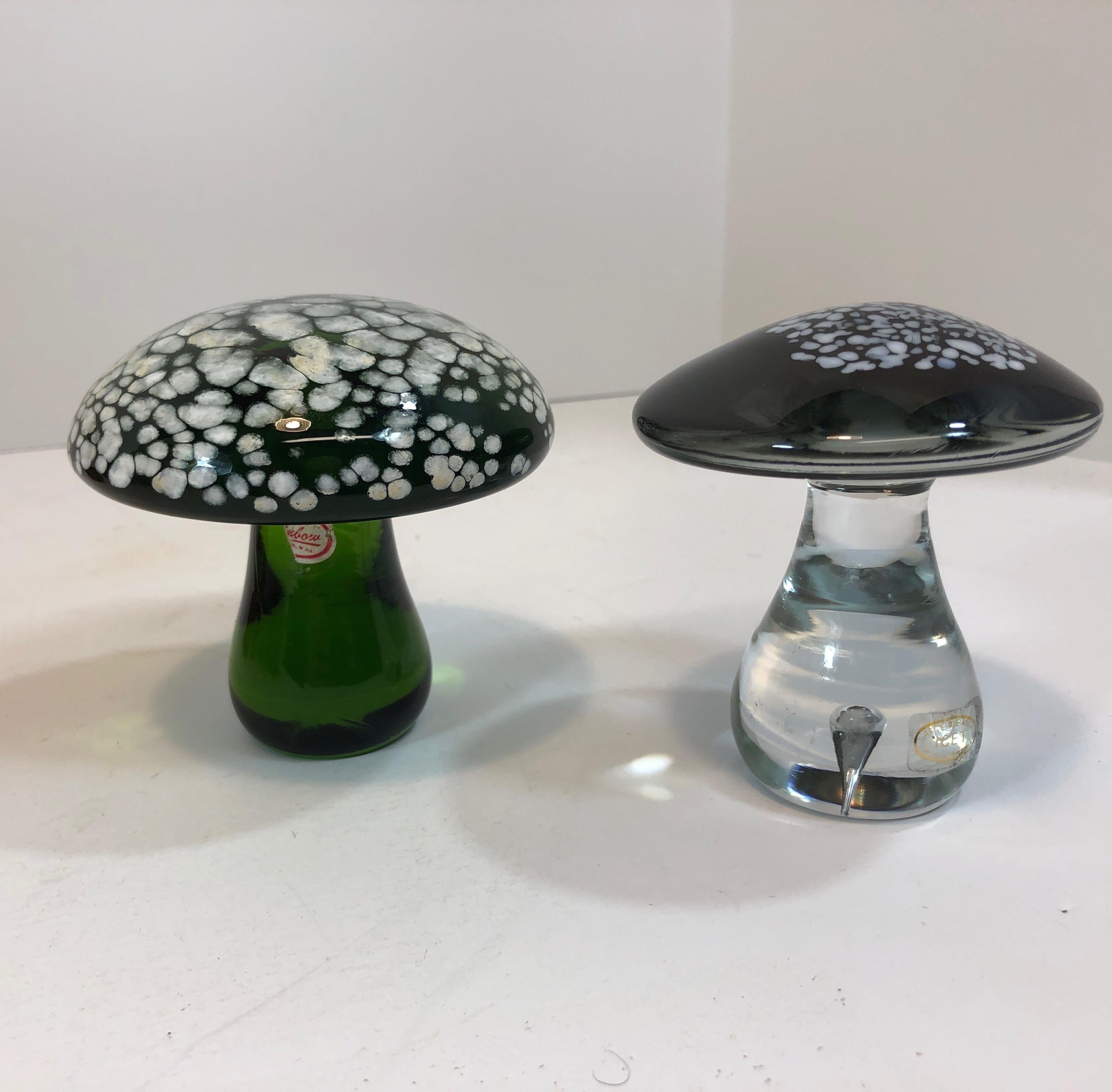 Pair of Murano Italian Art Glass Mushroom Paperweight Sculpture 6