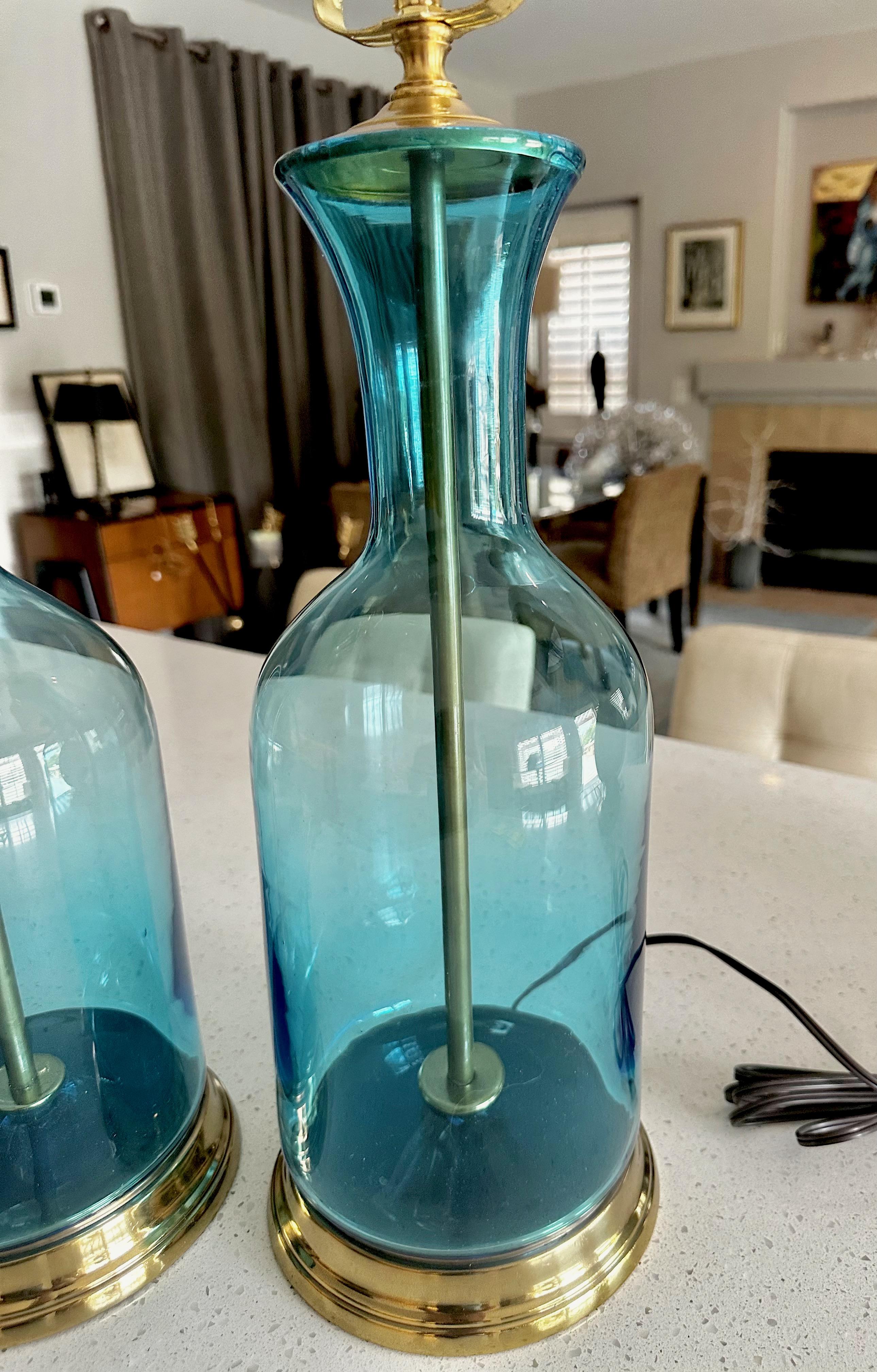 Paire de lampes de bureau italiennes bleu de Murano en vente 9
