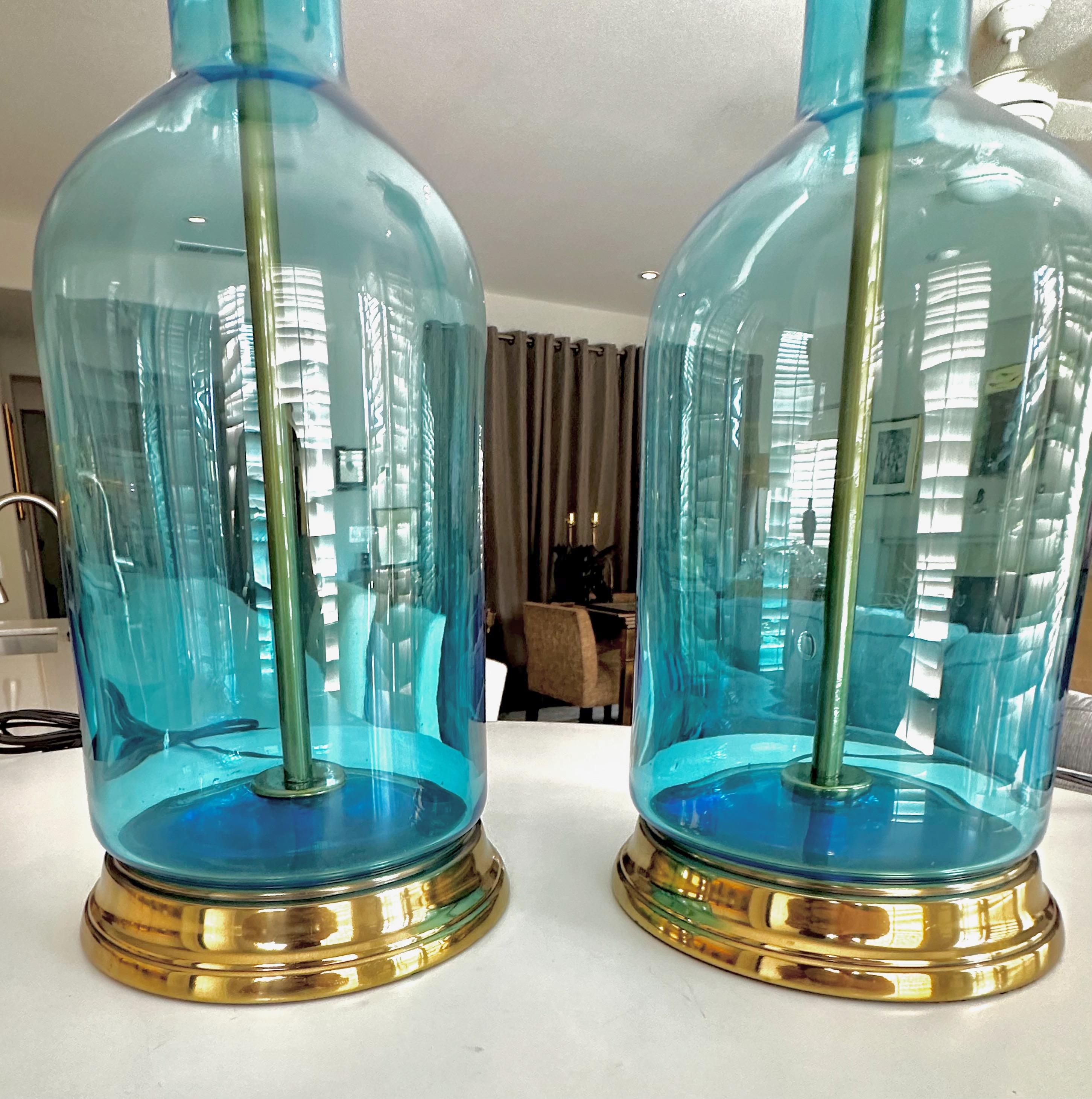Paire de lampes de bureau italiennes bleu de Murano en vente 10