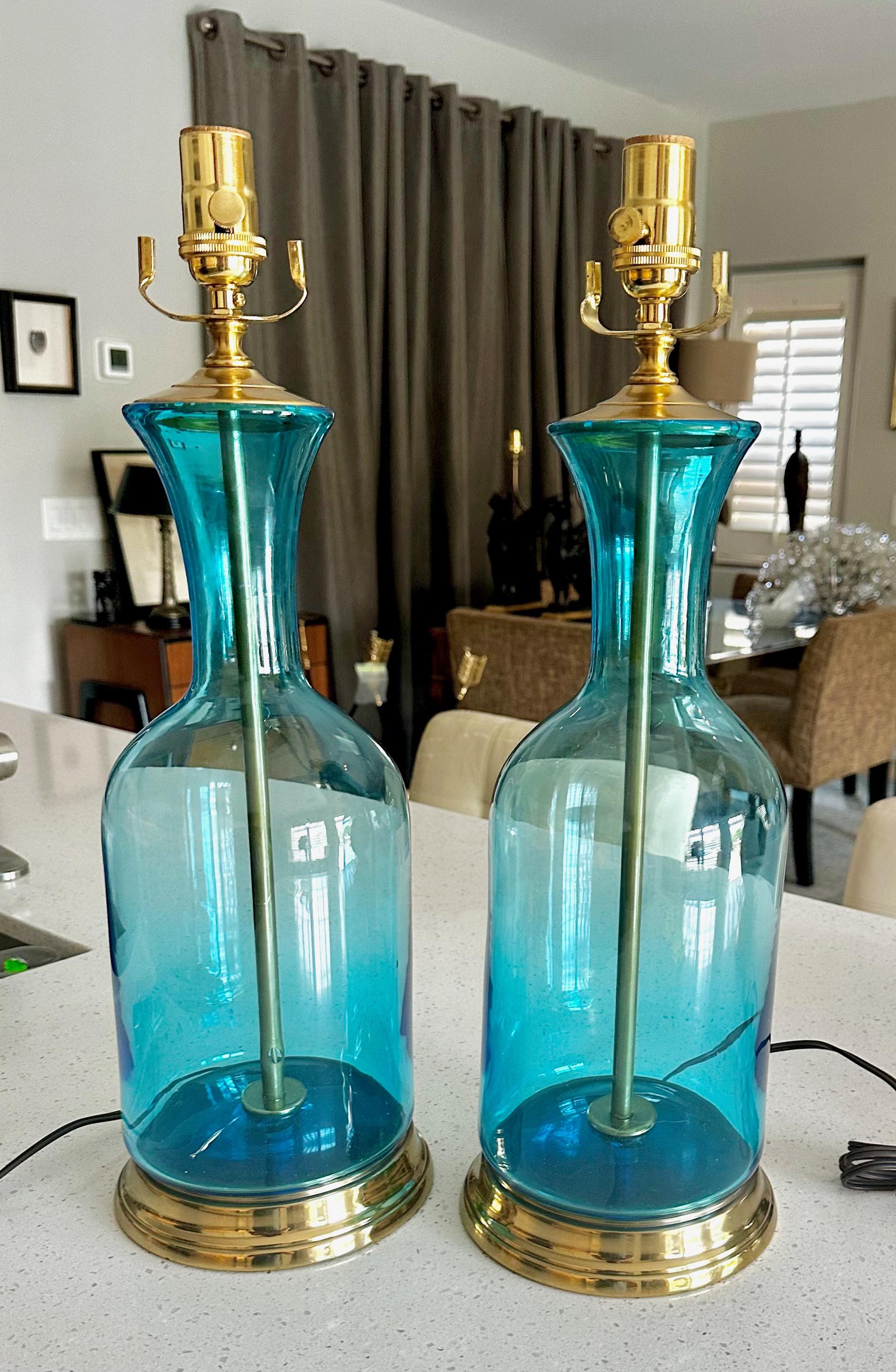 Paire de lampes de bureau italiennes bleu de Murano en vente 11