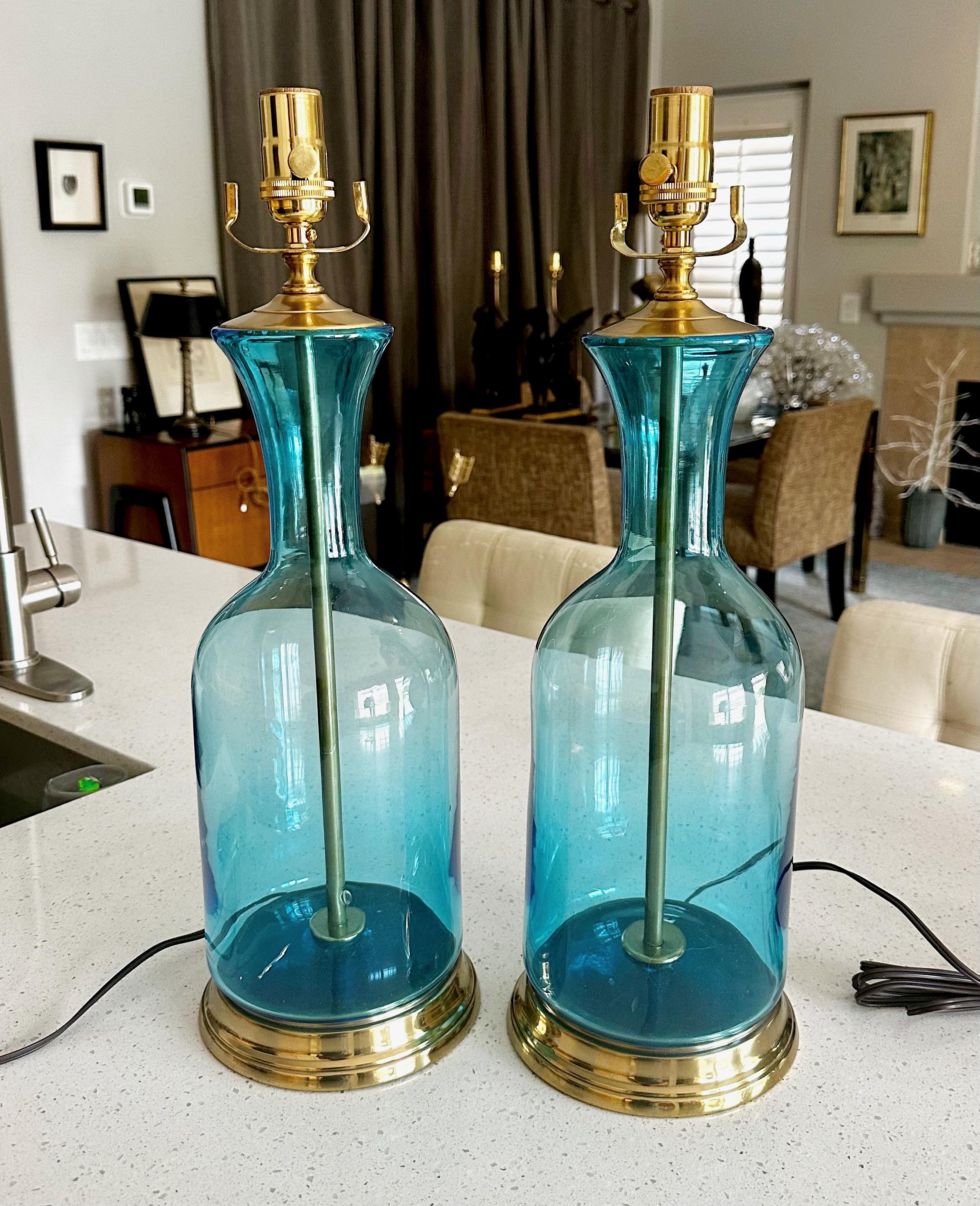 Paire de lampes de bureau italiennes bleu de Murano en vente 3