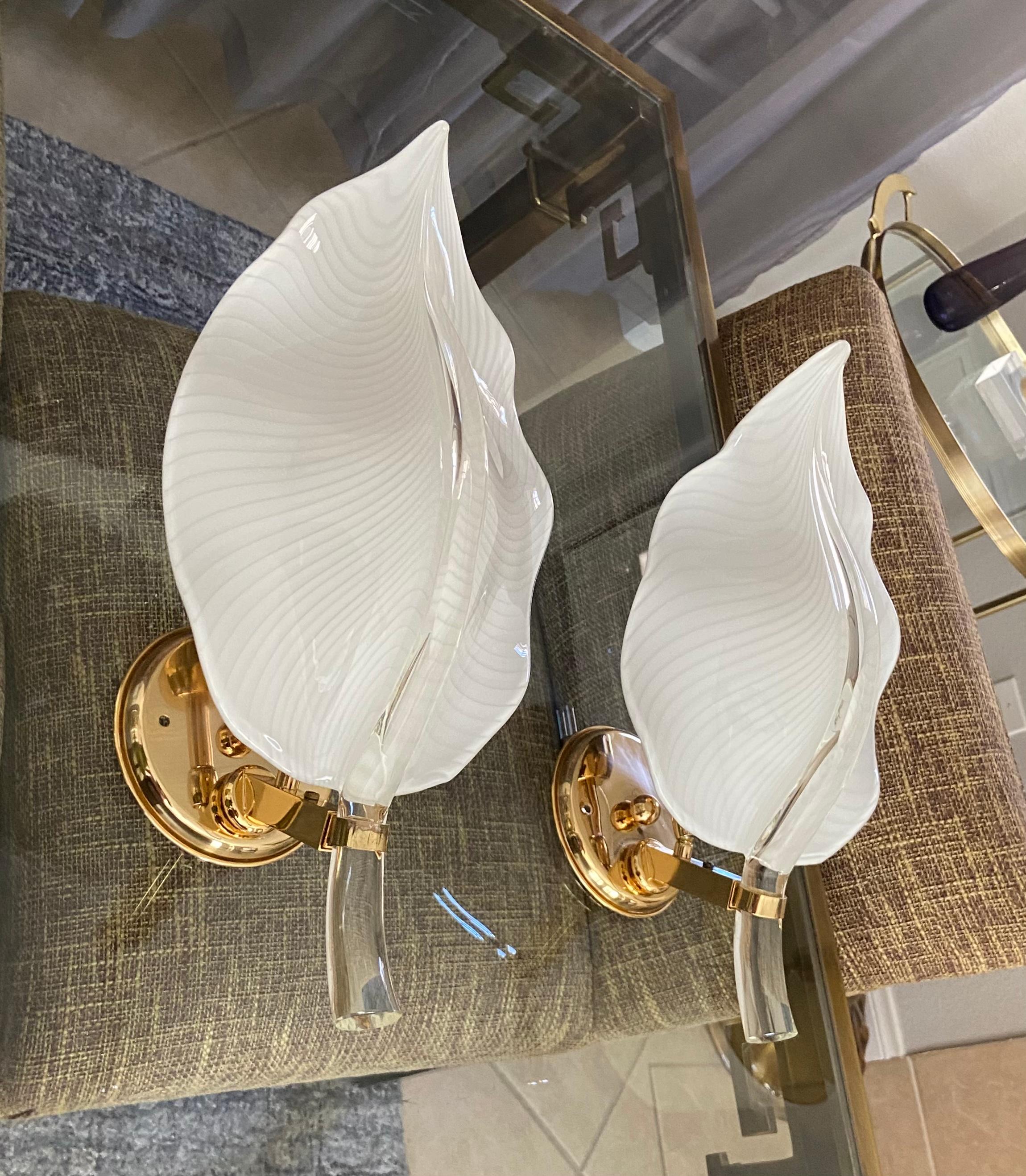 Pair Murano Italian Franco Luce Glass Leaf Wall Sconces In Good Condition In Palm Springs, CA