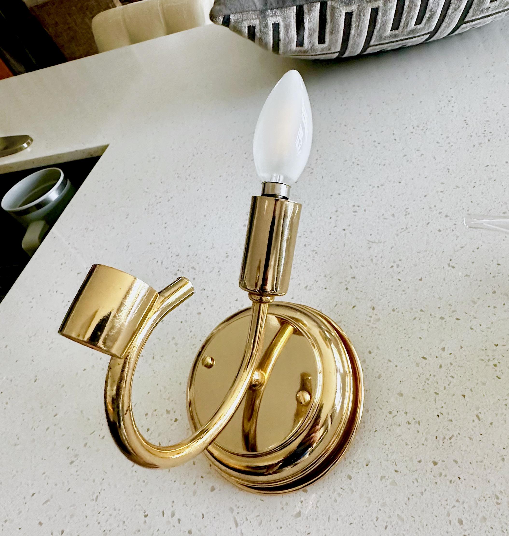 Pair Murano Italian White Calla Lily Glass Wall Sconces en vente 7