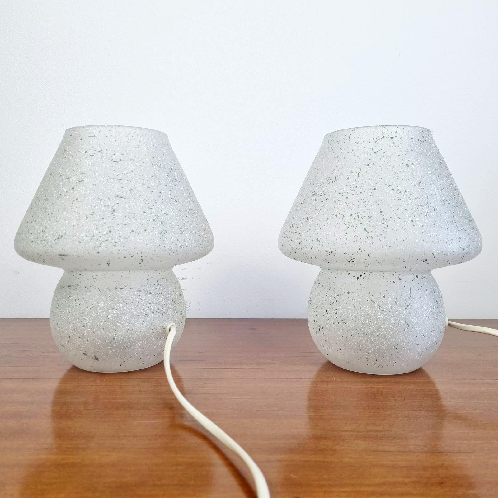 Fin du 20e siècle Paire de lampes de table champignons de Murano par Vistosi, Italie, années 70 en vente
