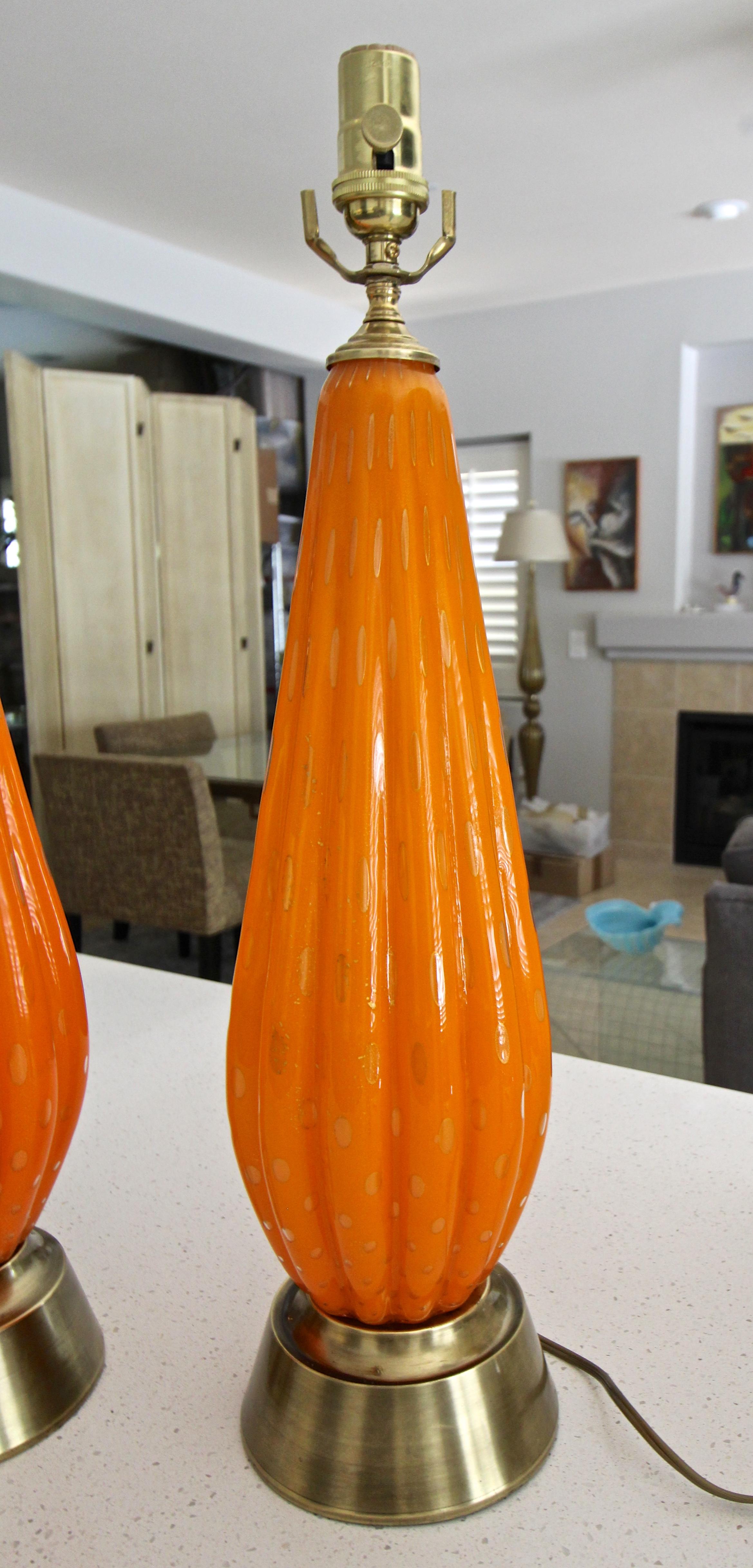 Mid-20th Century Pair Murano Orange and Controlled Bubbles Glass Table Lamp