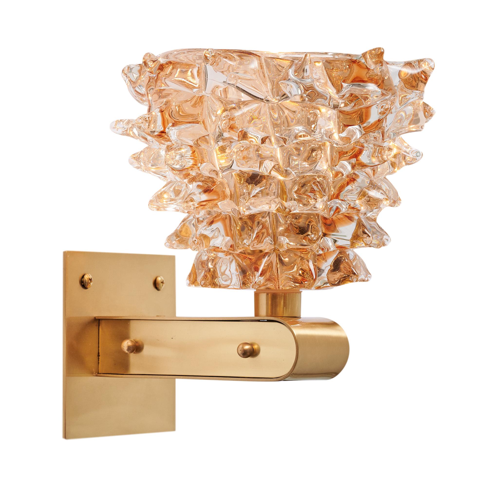Mid-Century Modern Paire d'appliques à l'ambre en verre Rostrate de Murano en vente