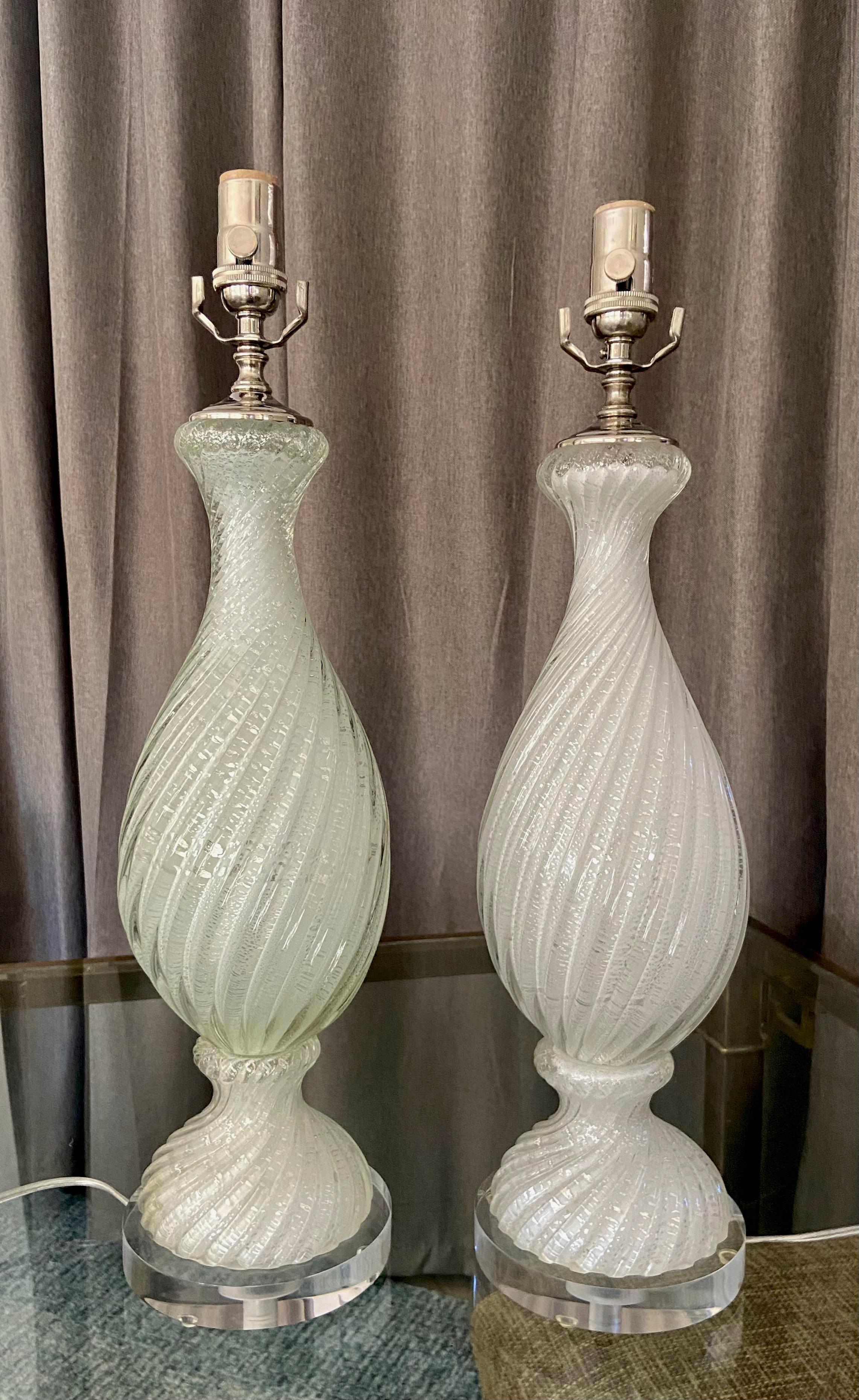 Pair Murano White and Silver Inclusions Twisted Glass Table Lamps In Good Condition In Palm Springs, CA