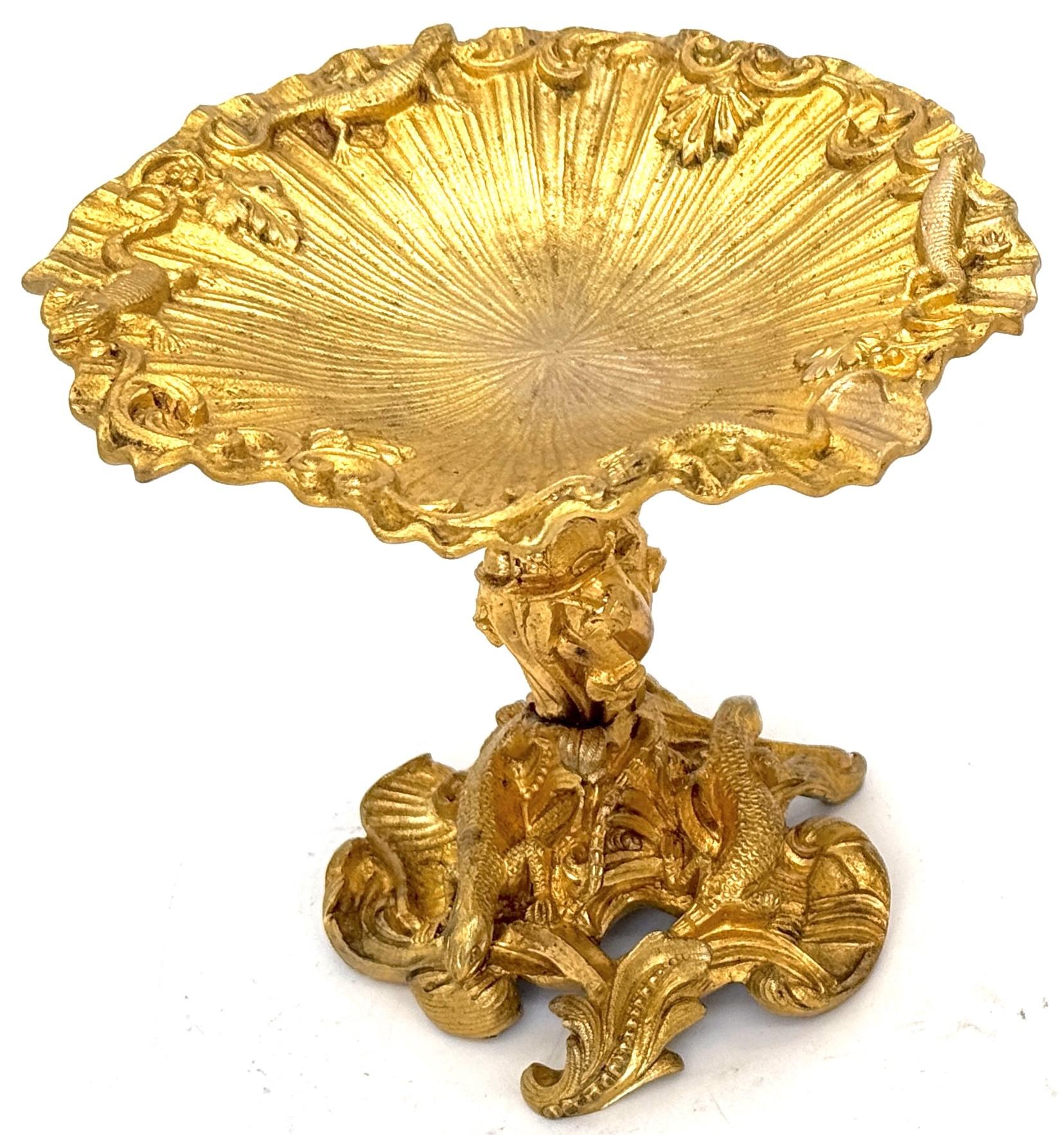 XIX secolo Coppia di vaschette per lucertole naturalistiche in ormolu di Napoleone III in vendita
