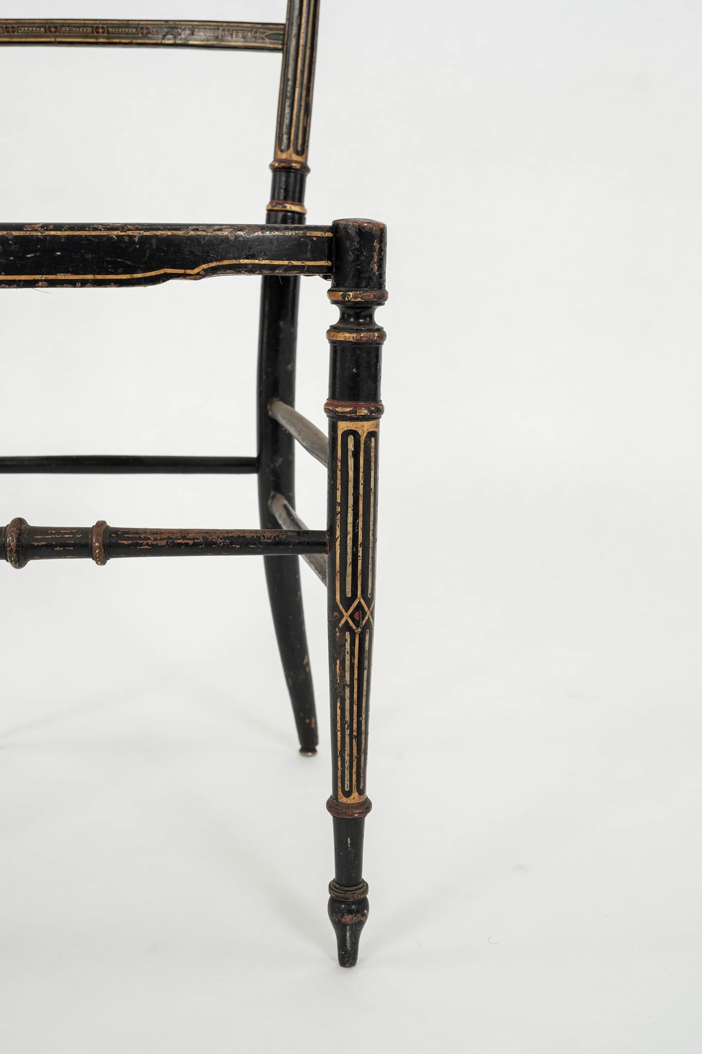 Paar bemalte Beistellstühle Napoleon III (19. Jahrhundert) im Angebot