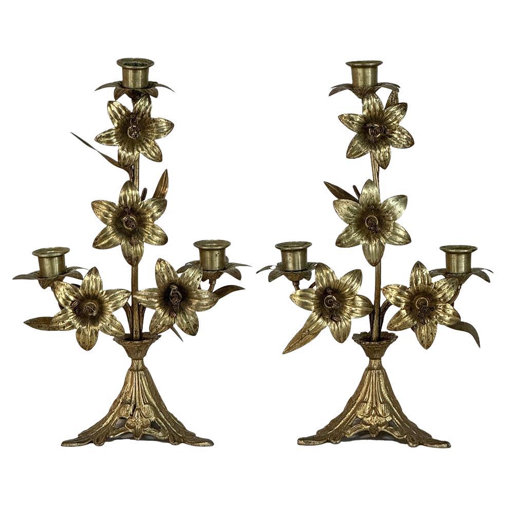 Coppia di candelabri floreali in bronzo del periodo Napoleone III
