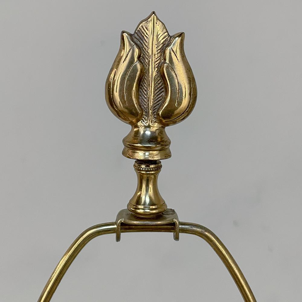 Paire de lampes de table en faïence émaillée d'époque Napoléon III avec bases en bronze en vente 3