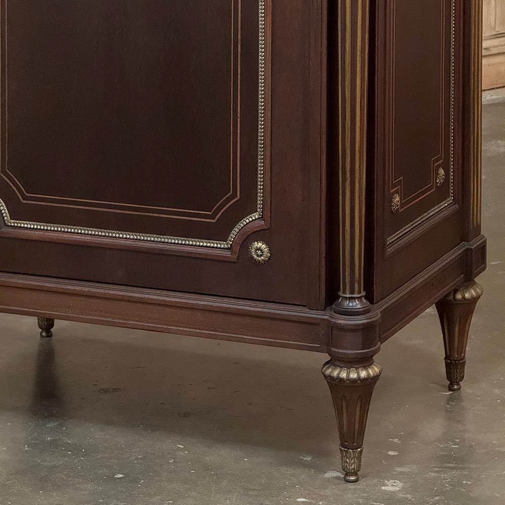 Pair Napoleon III Period Marble Top Mahogany Confituriers ~ Cabinets en venta 4