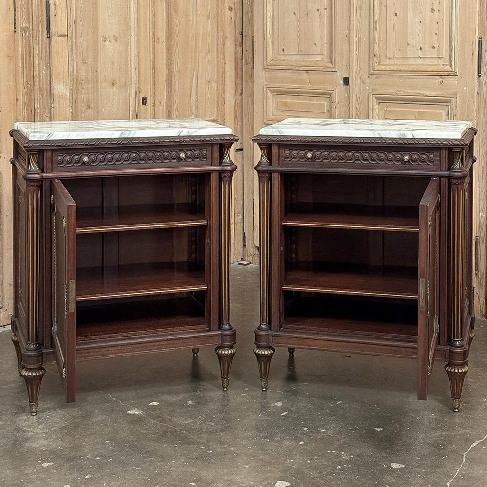 Pair Napoleon III Period Marble Top Mahogany Confituriers ~ Cabinets en venta 5