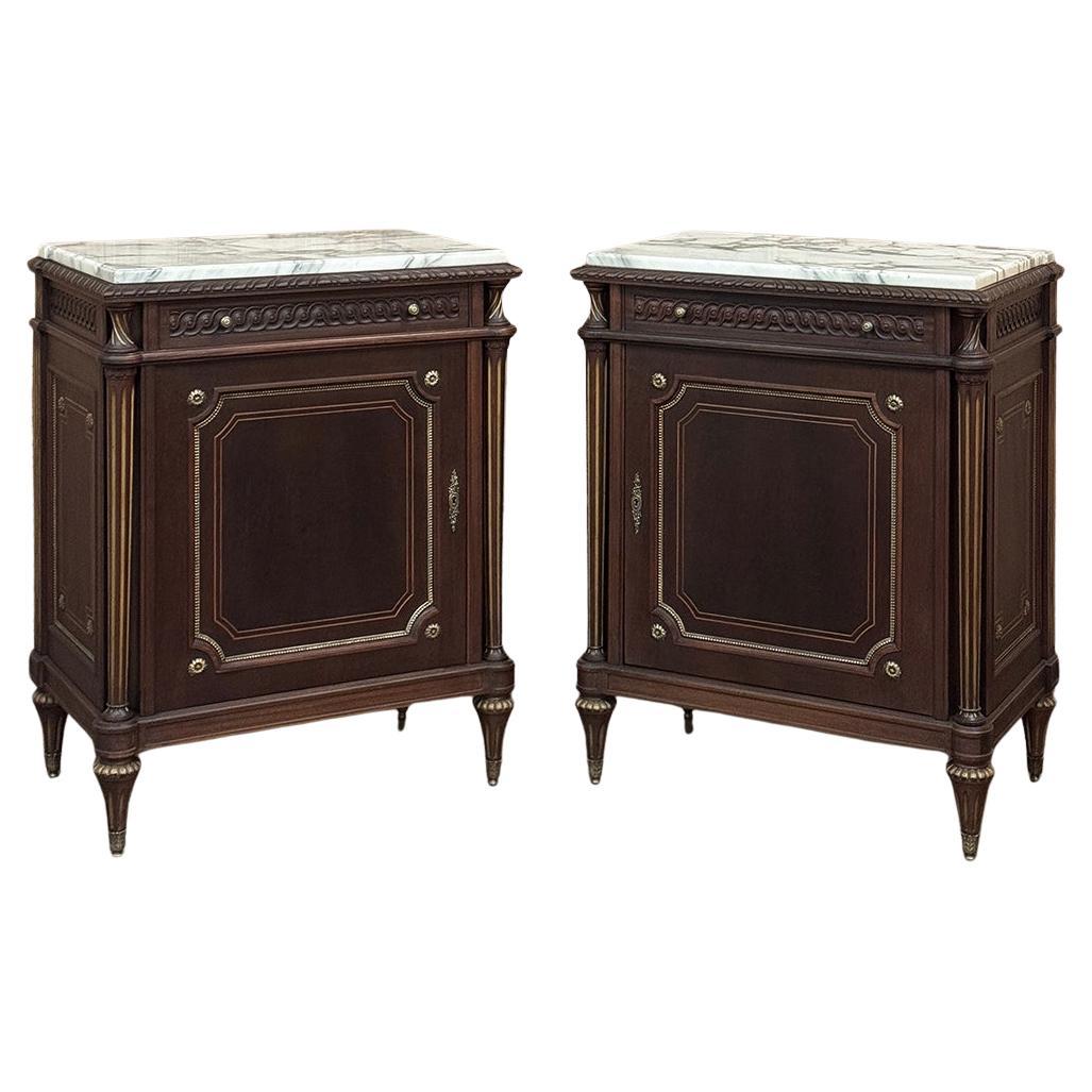 Pair Napoleon III Period Marble Top Mahogany Confituriers ~ Cabinets en venta