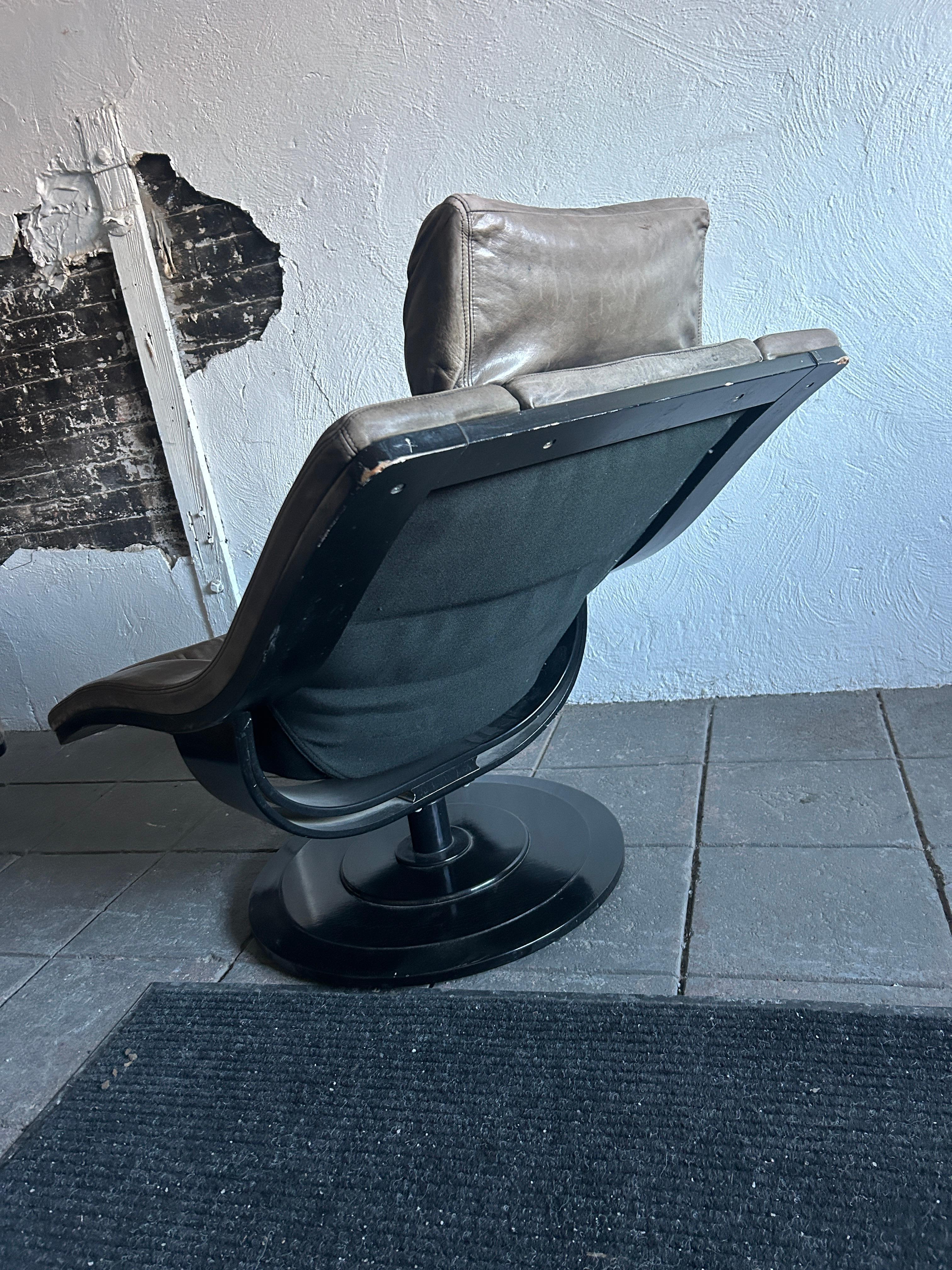 Cuir Paire de chaises Nelo Wave de Takeshita Okamura et Erik Marquardsen pour Nelo Suède en vente
