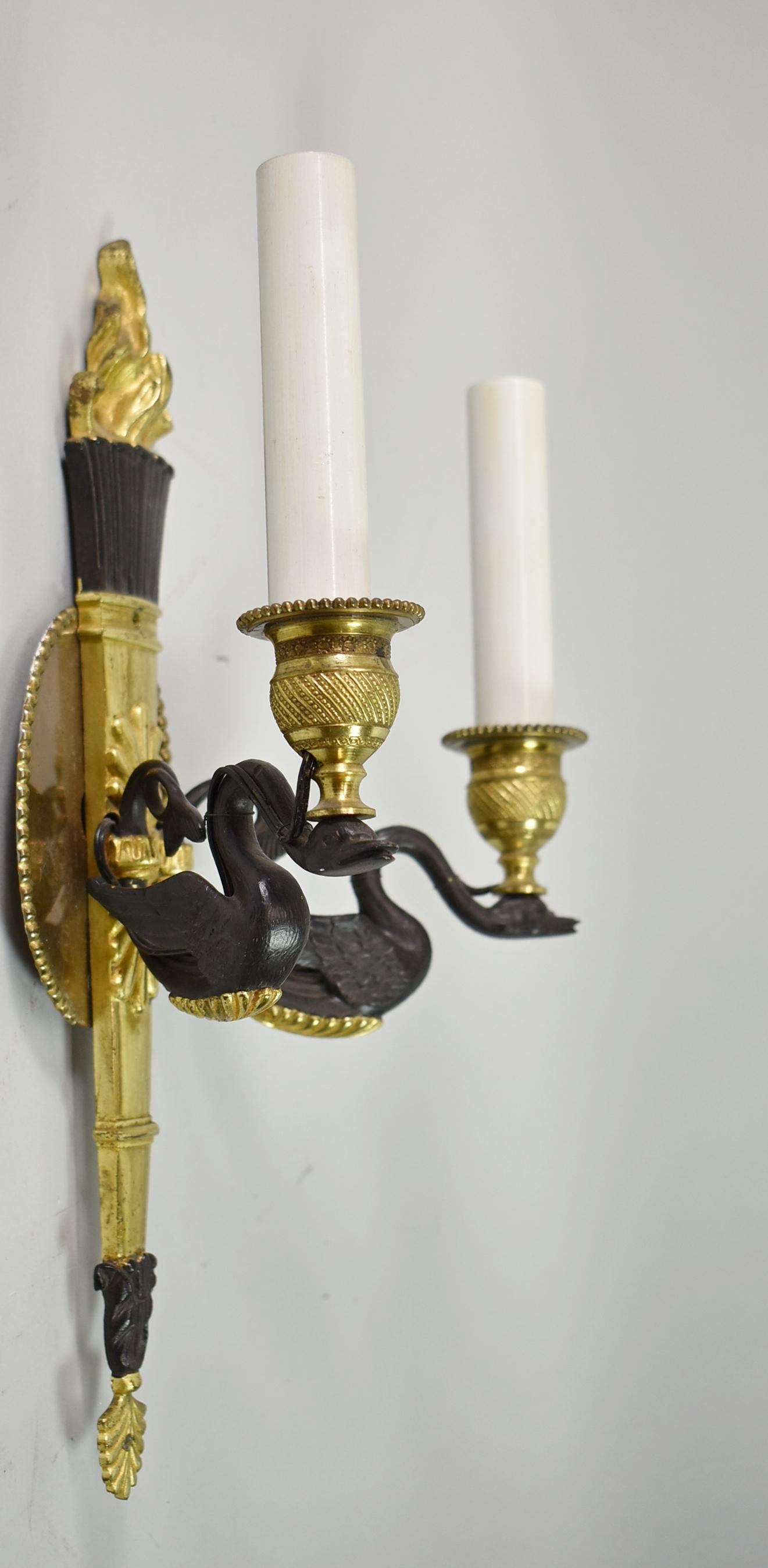 Pair Neo Classical Bronze Wall Sconces Black Swan Details In Good Condition In Toledo, OH