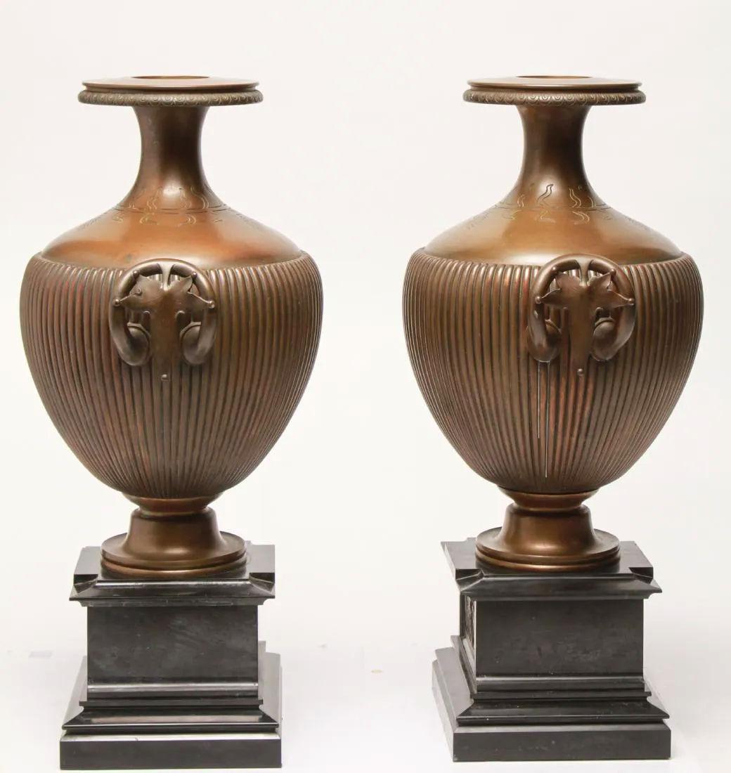 Greek Revival Pair Neoclassical Bronze Vases in Form of Greek Hydra Water Jars For Sale