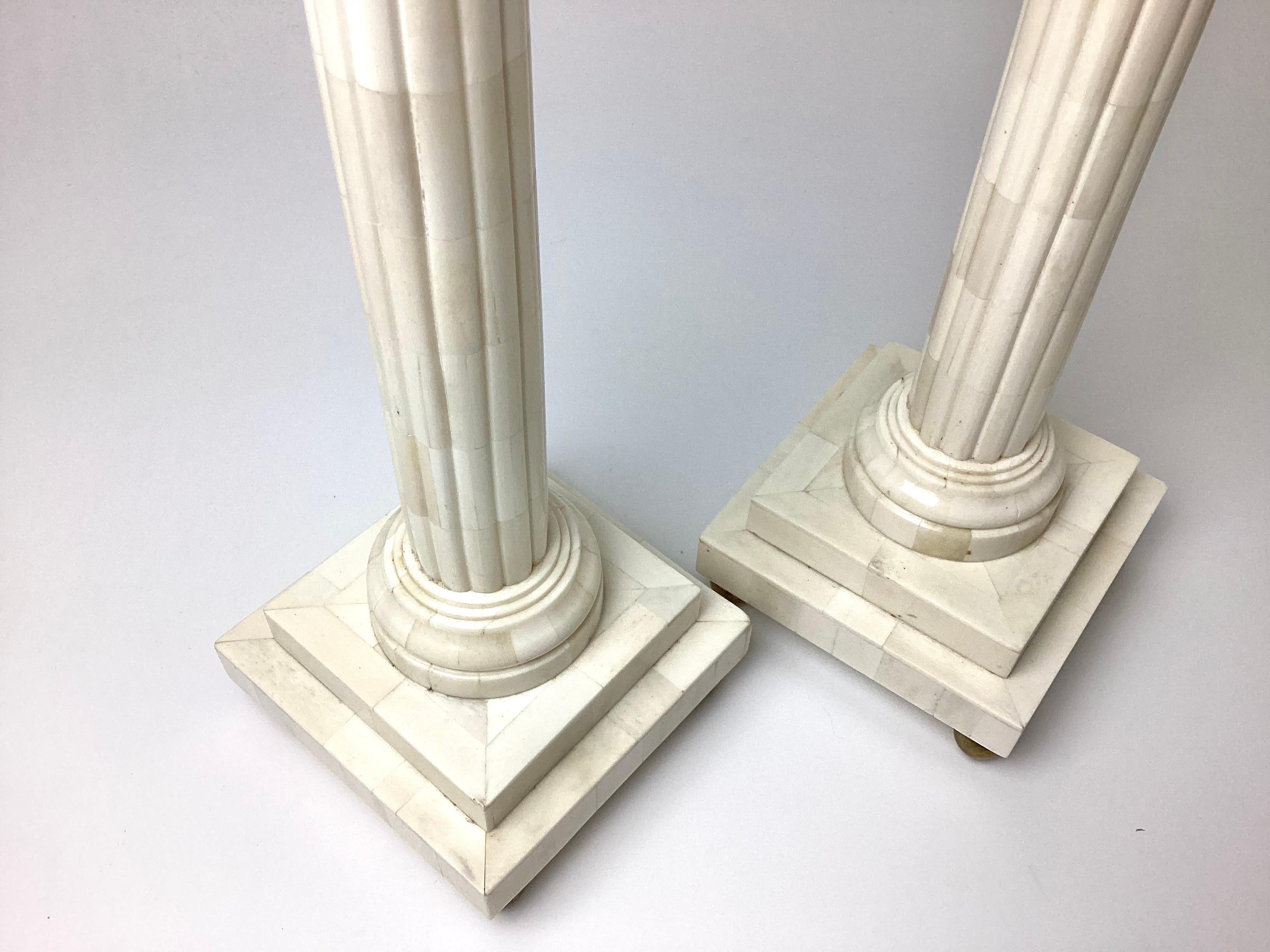 Pair Neoclassical Column Candlesticks In Excellent Condition For Sale In Lambertville, NJ