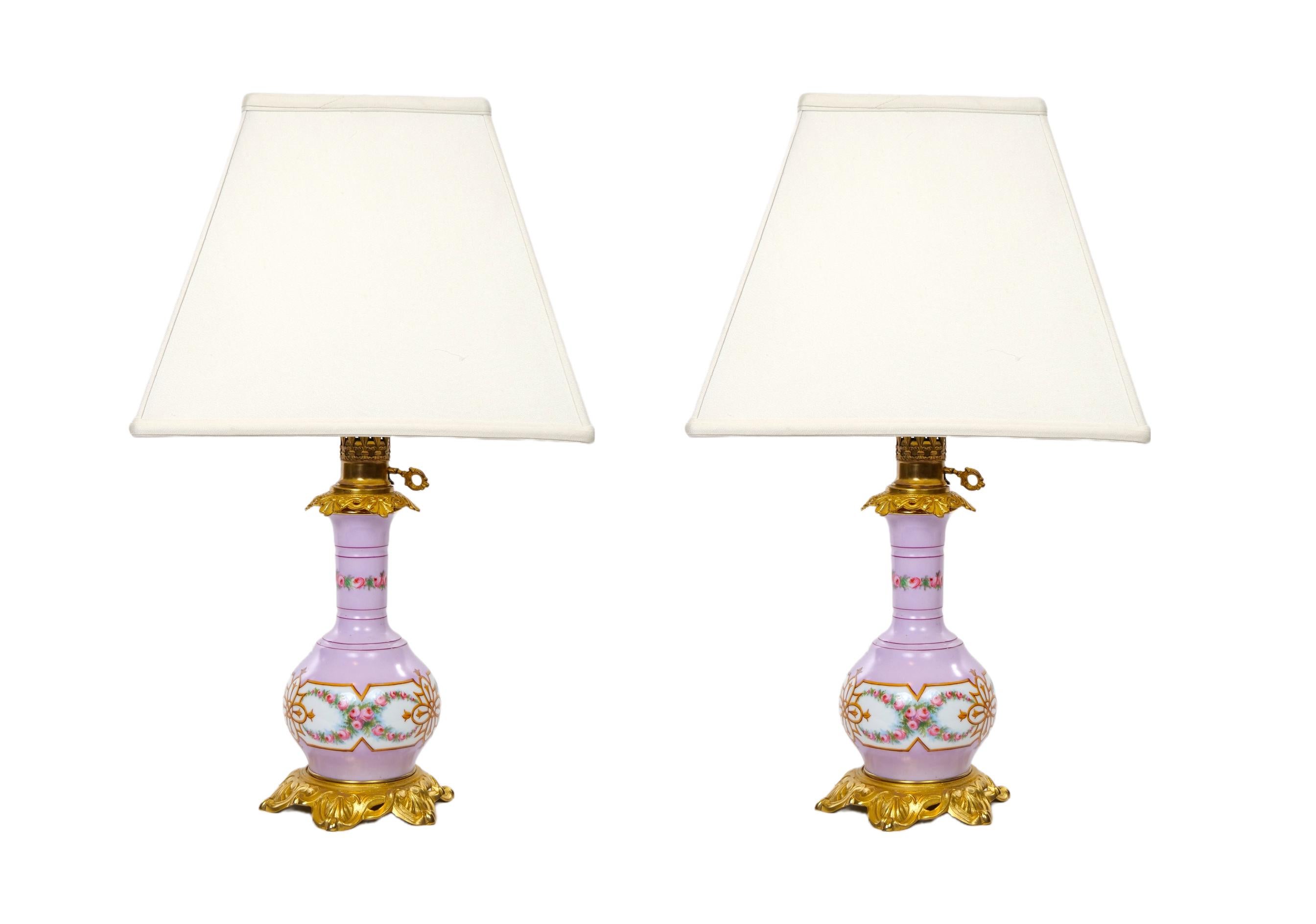 Pair Neoclassical Style Porcelain Lamps / Gilt Bronze Base For Sale 12
