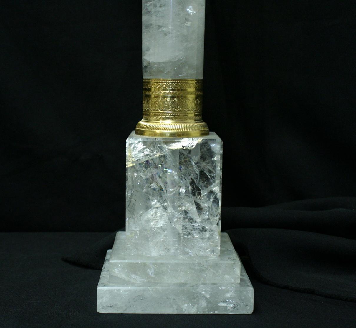 Paire de lampes de style néoclassique en cristal de roche et ormolu en vente 9