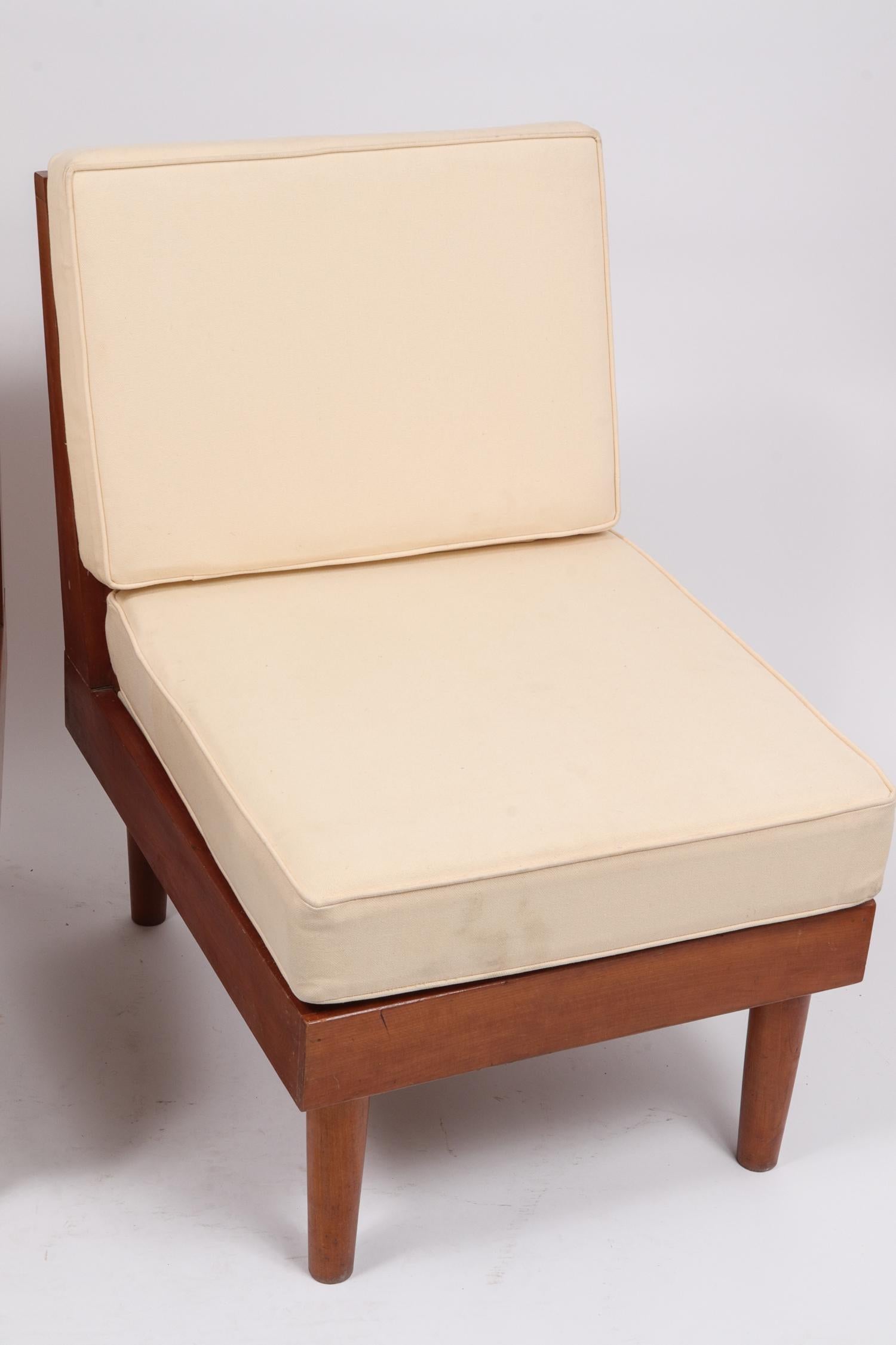 Pair of New Hope Style Lounge Chairs In Good Condition In New York, NY