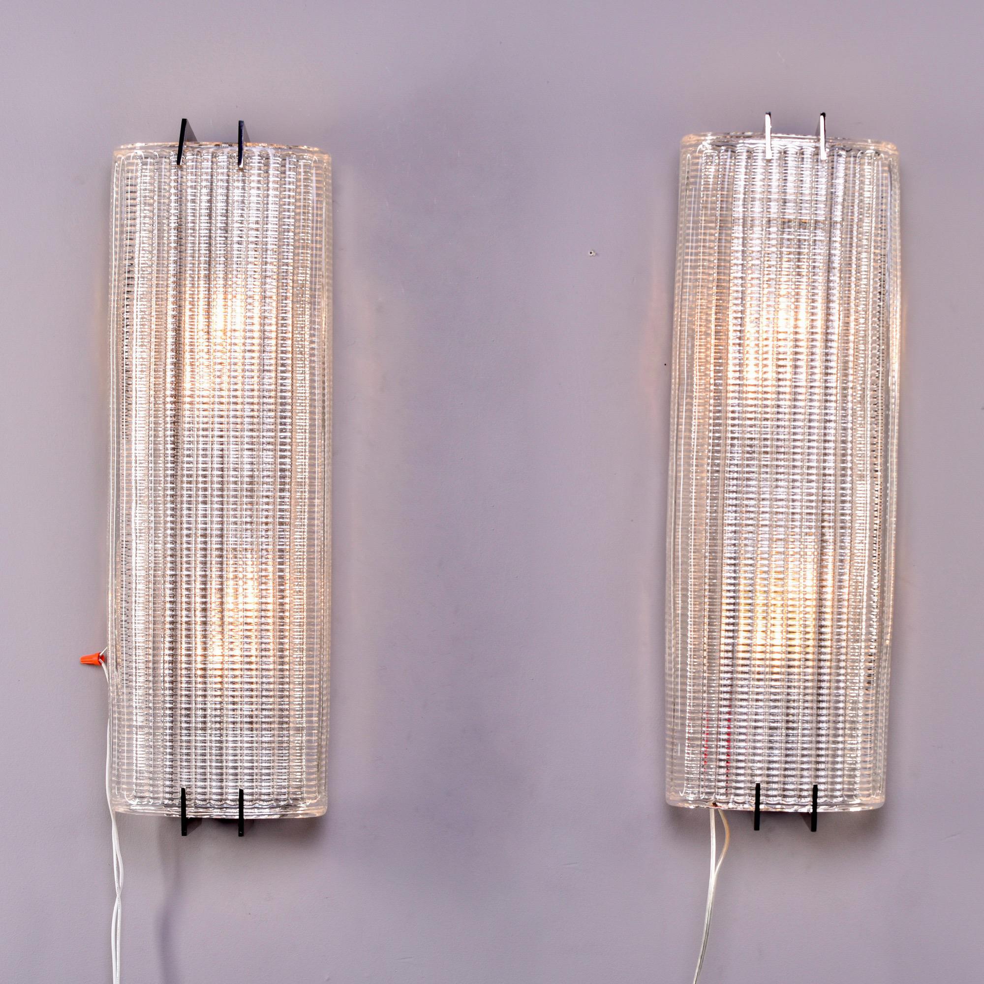 Mid-Century Modern Pair New Large Clear Ribbed and Textured Murano Glass Sconces