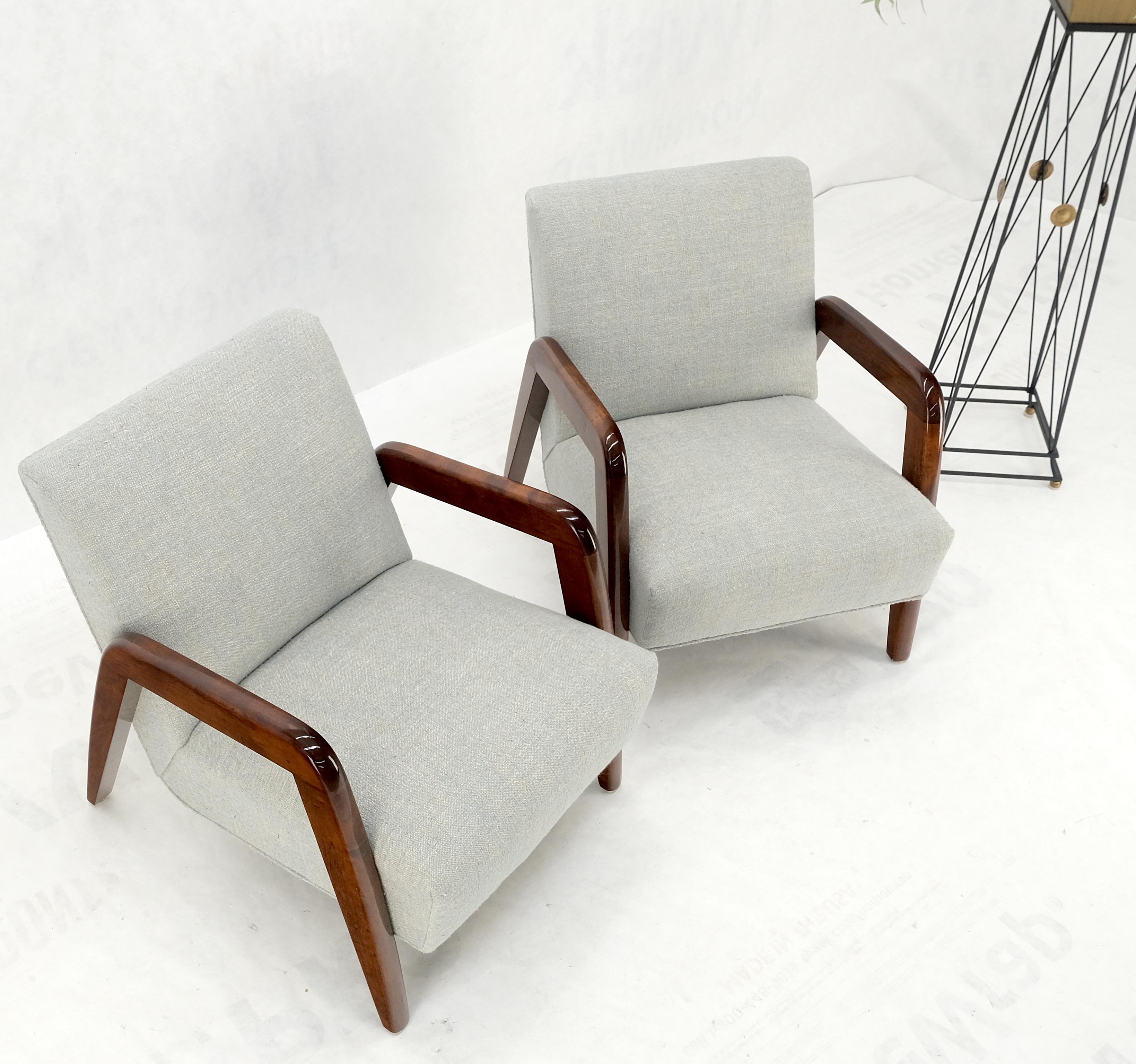 Pair New Leinen Polsterung Heavy Solid Maple Frames American  Lounge Chairs MINT! (Moderne der Mitte des Jahrhunderts) im Angebot
