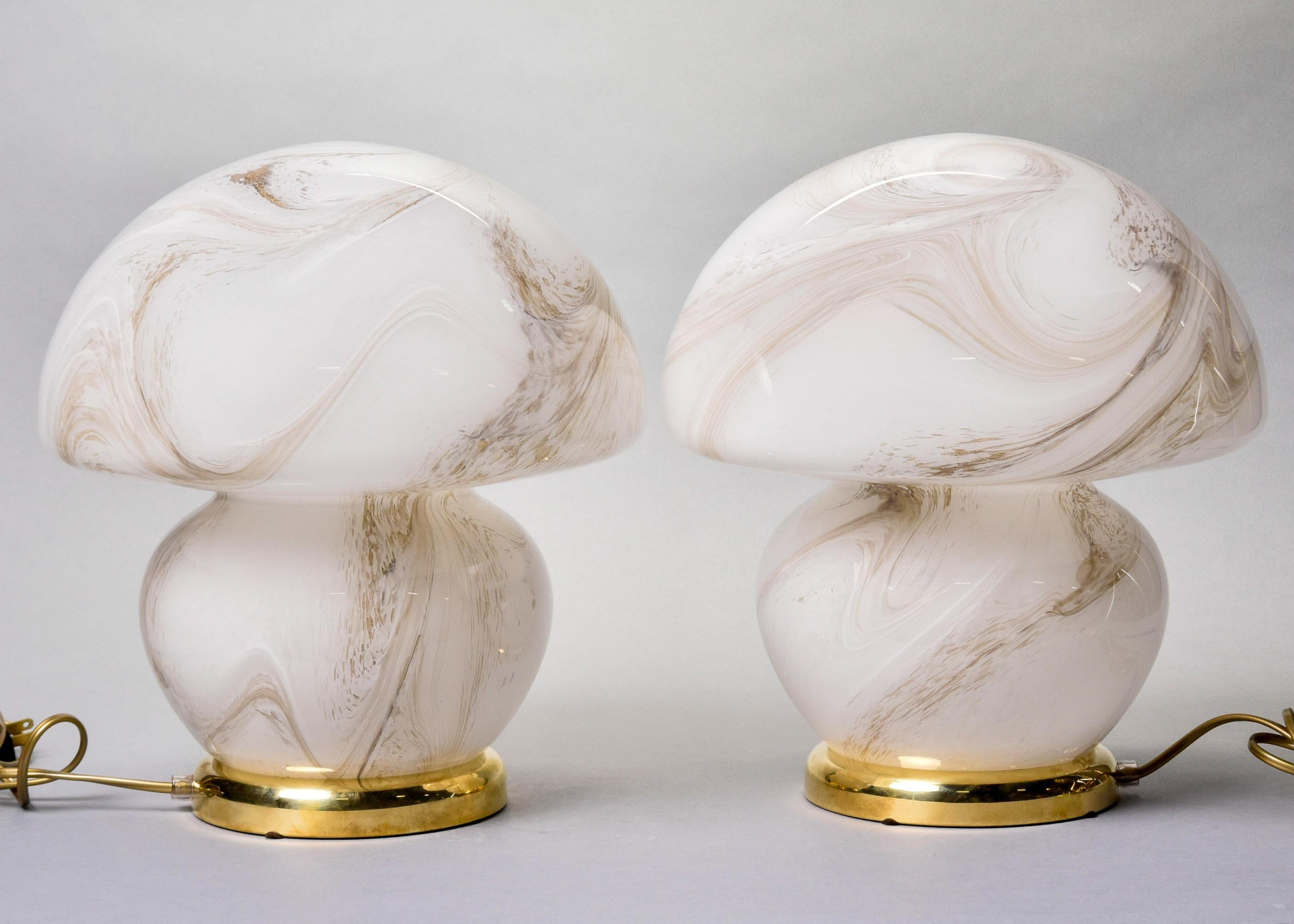 Mid-Century Modern Paire de lampes champignons en verre Murano, neuves en vente