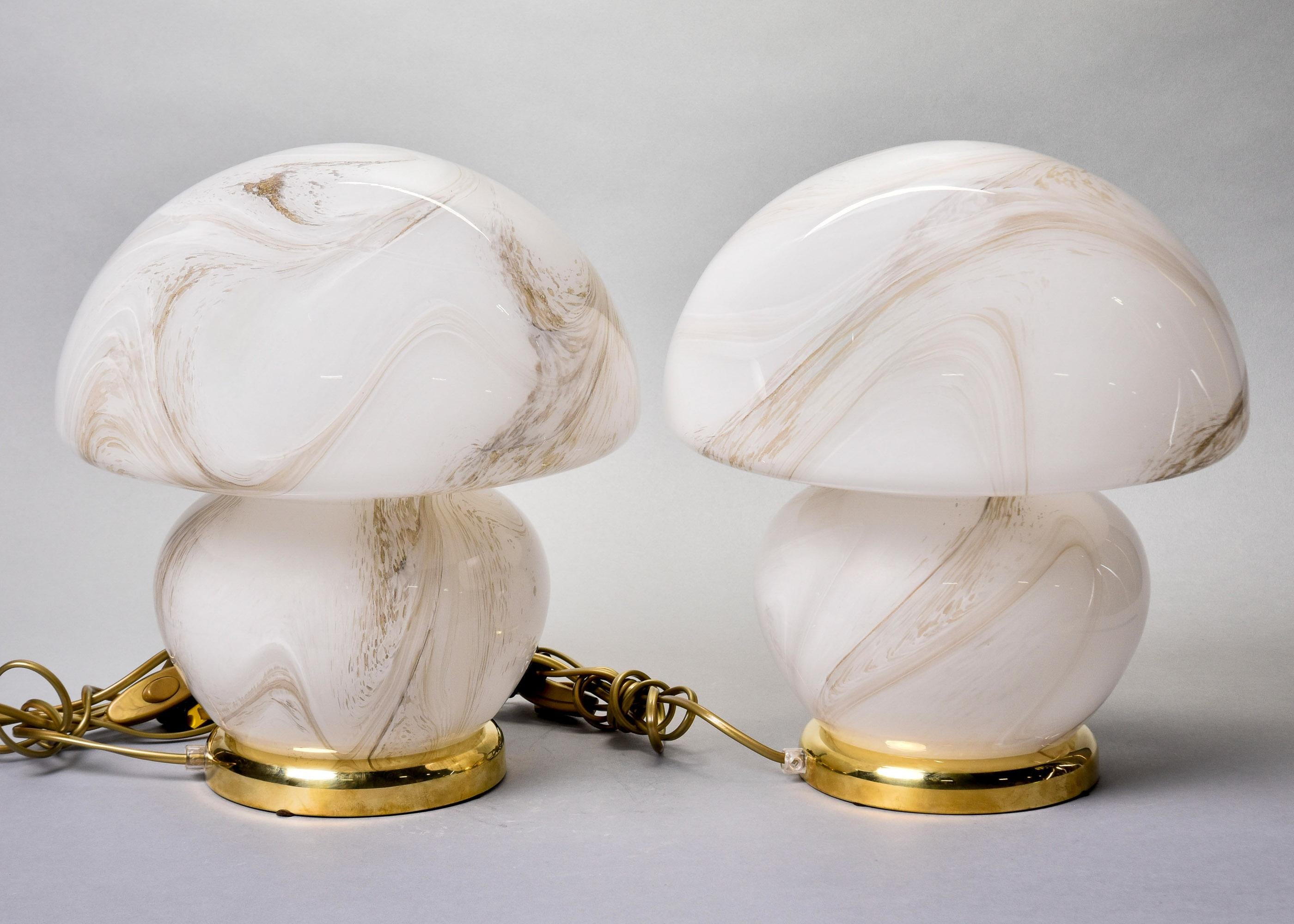 XXIe siècle et contemporain Paire de lampes champignons en verre Murano, neuves en vente