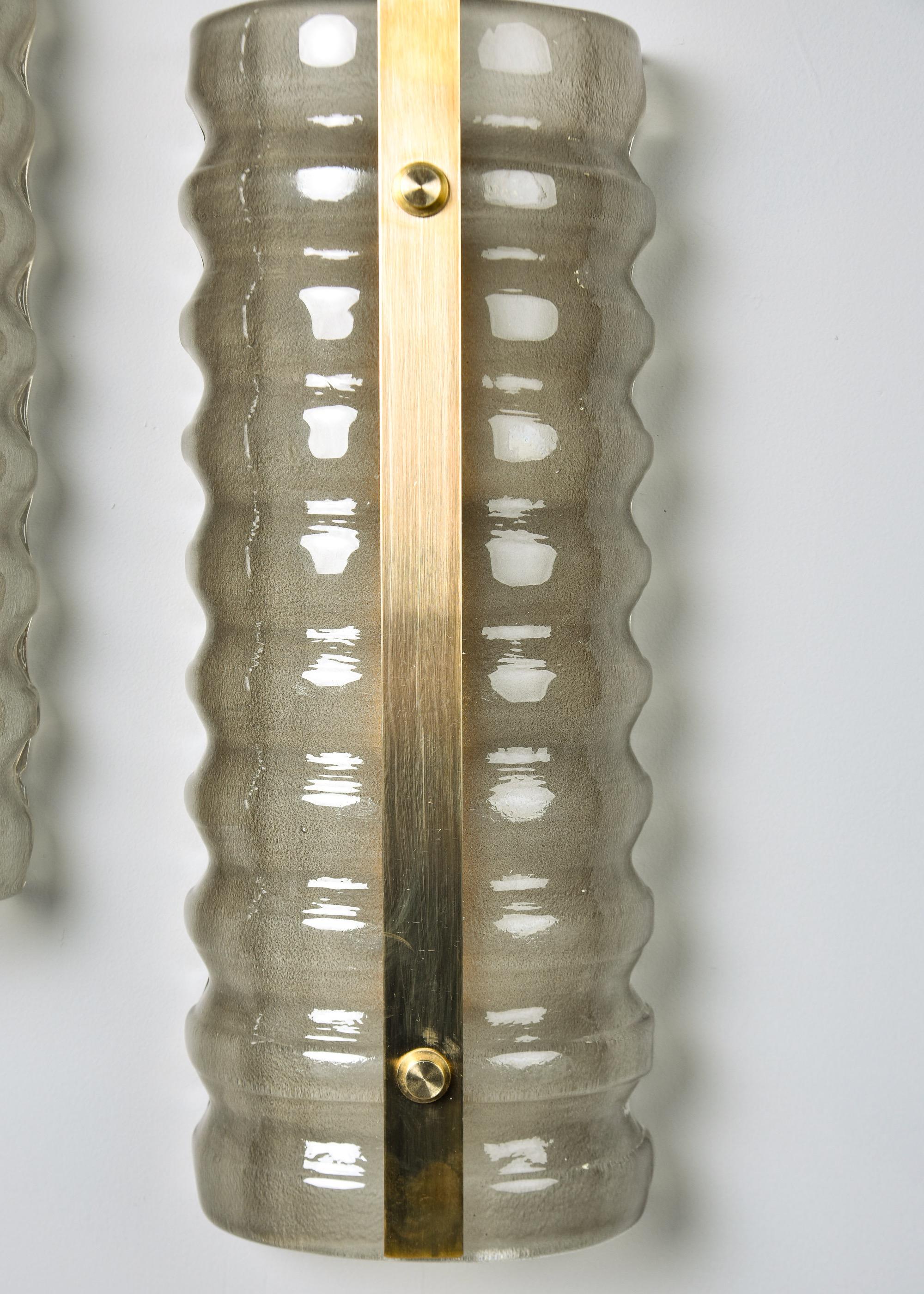 Pair New Murano Ribbed Fume Glass Sconces with Brass Center Accent In New Condition In Troy, MI